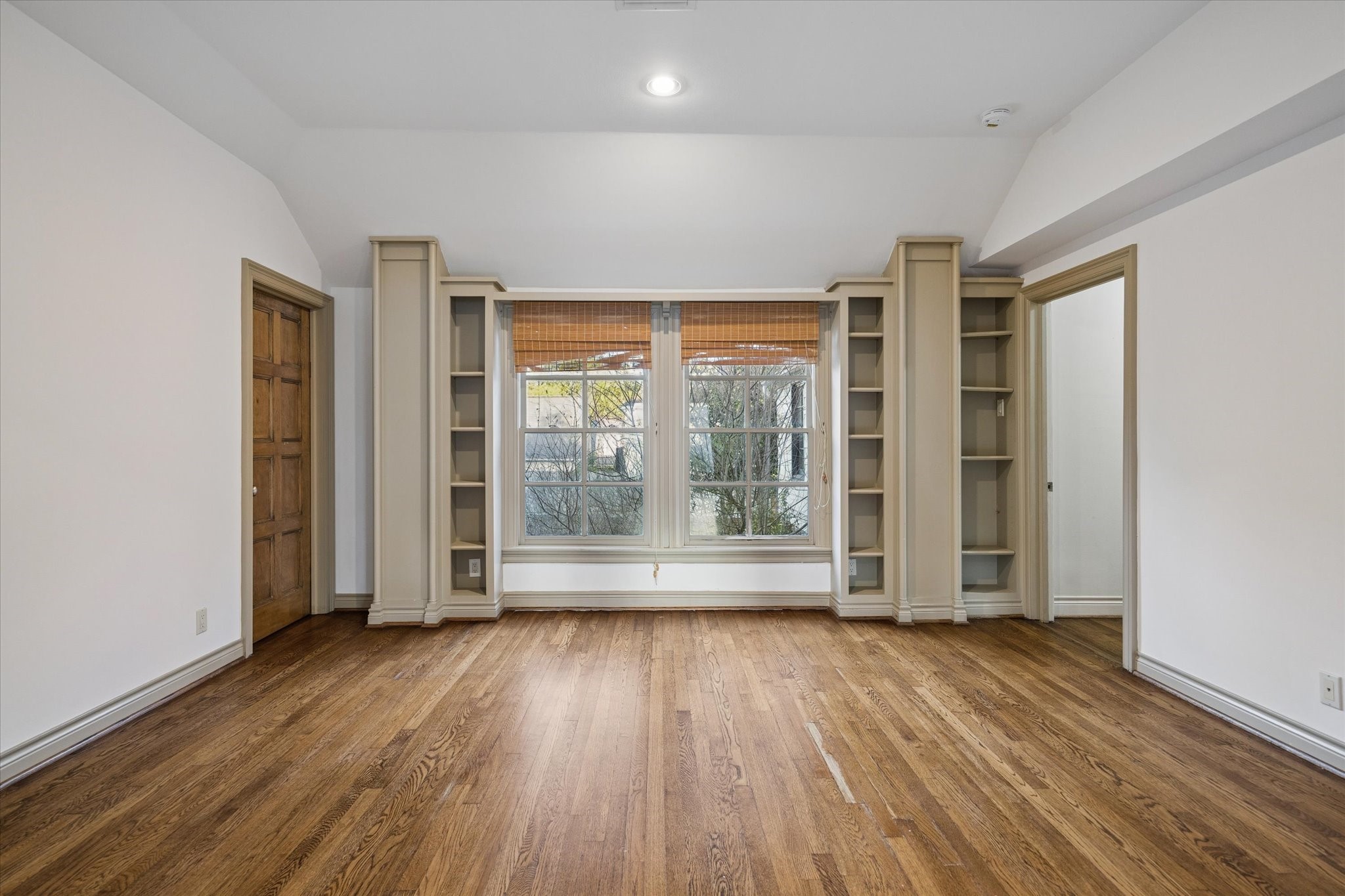  3020 San Felipe Street - 物件實景