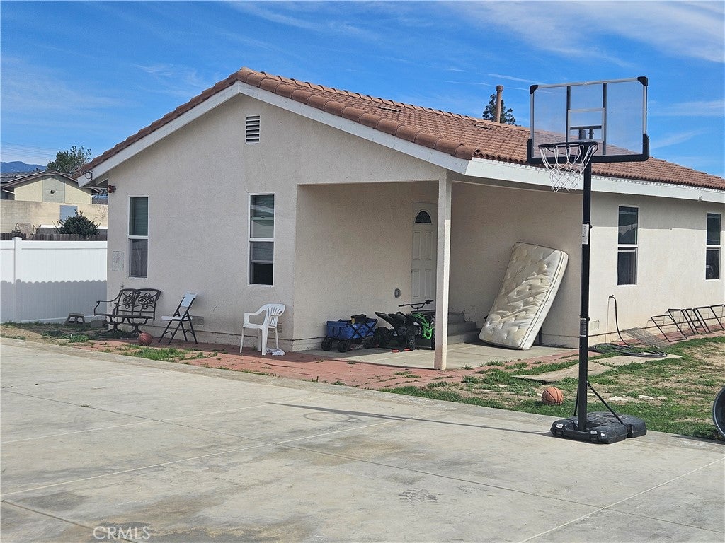 Ontario, California, 91762, United States, ,Residential,For Sale,1721080
