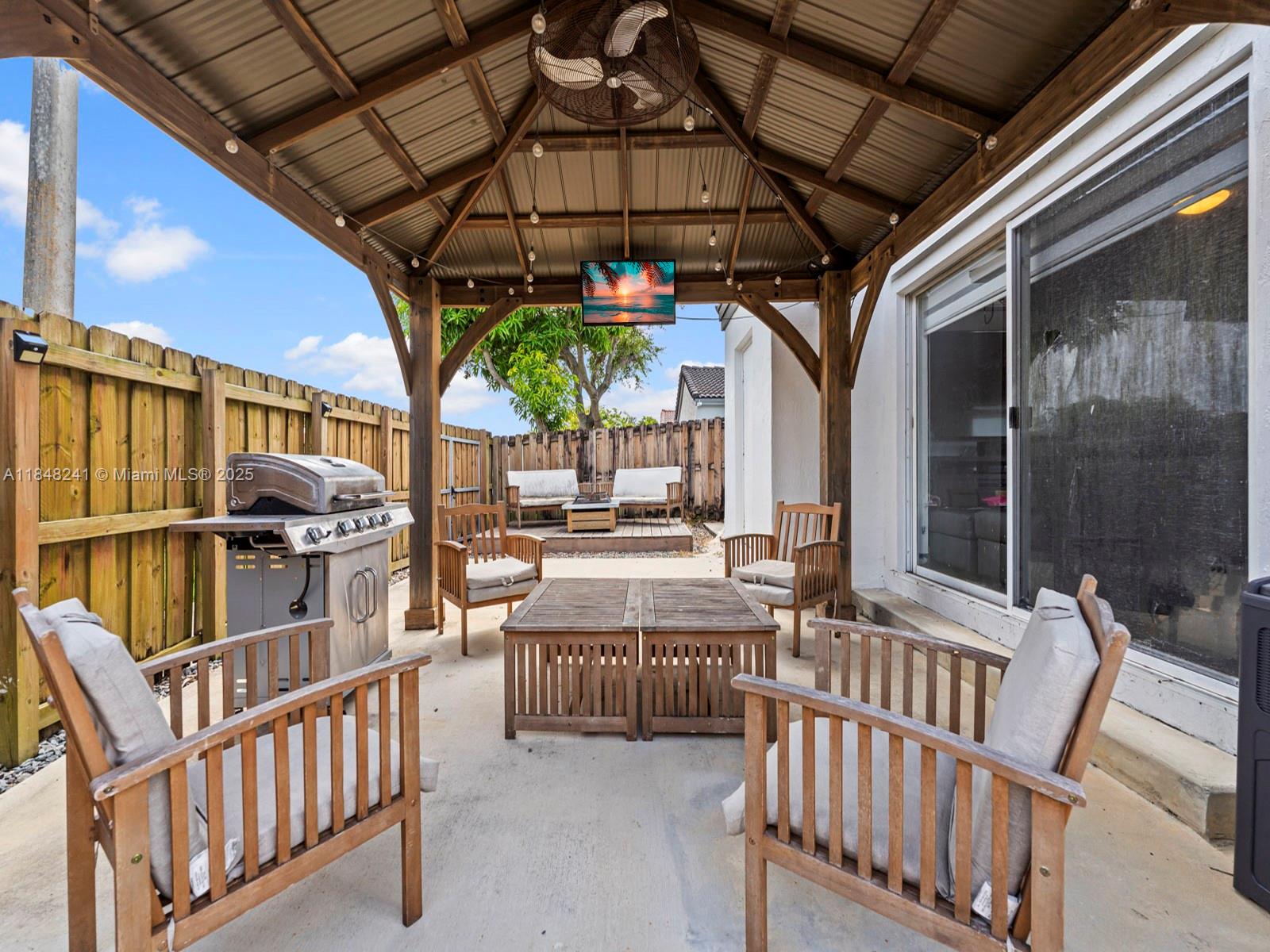 Miami, Florida, 33177, United States, 4 Bedrooms Bedrooms, ,2 BathroomsBathrooms,Residential,For Sale,1903424
