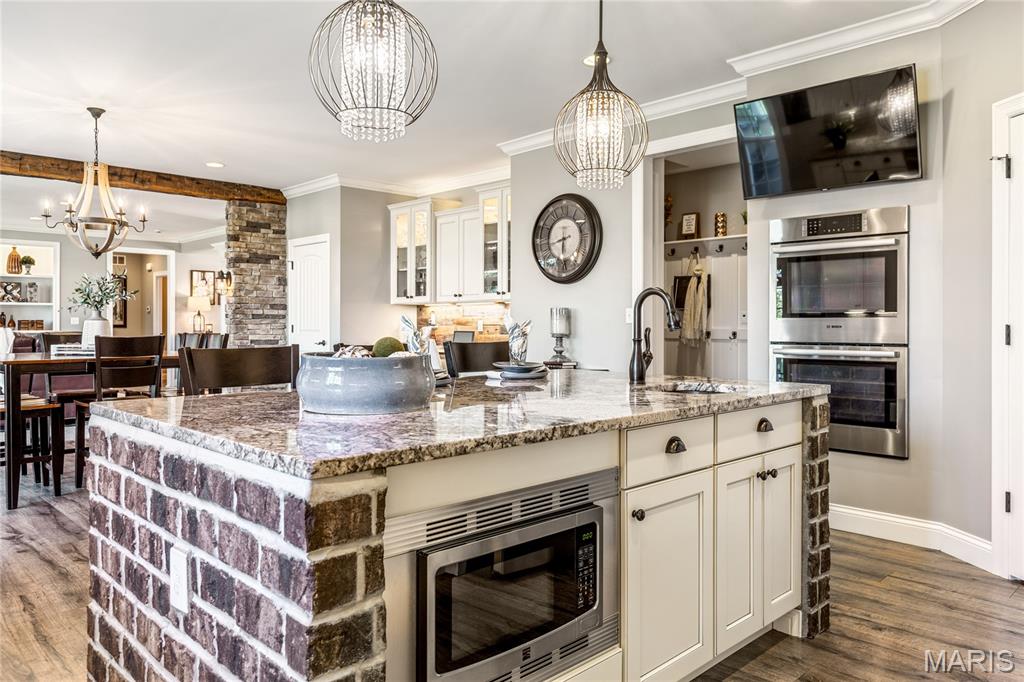 Lake St Louis, Missouri, 63367, United States, 4 Bedrooms Bedrooms, ,4 BathroomsBathrooms,Residential,For Sale,1987646