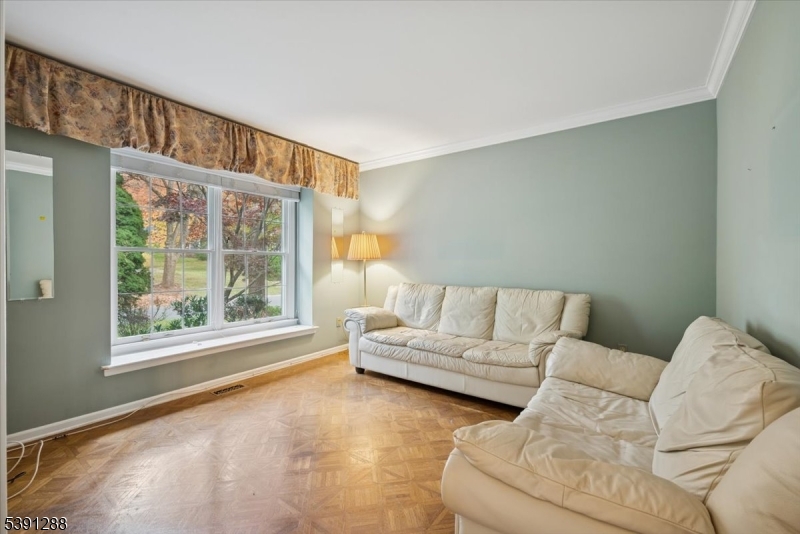 Bedminster Twp., New Jersey, 07921, United States, 2 Bedrooms Bedrooms, ,4 BathroomsBathrooms,Residential,For Sale,1988060