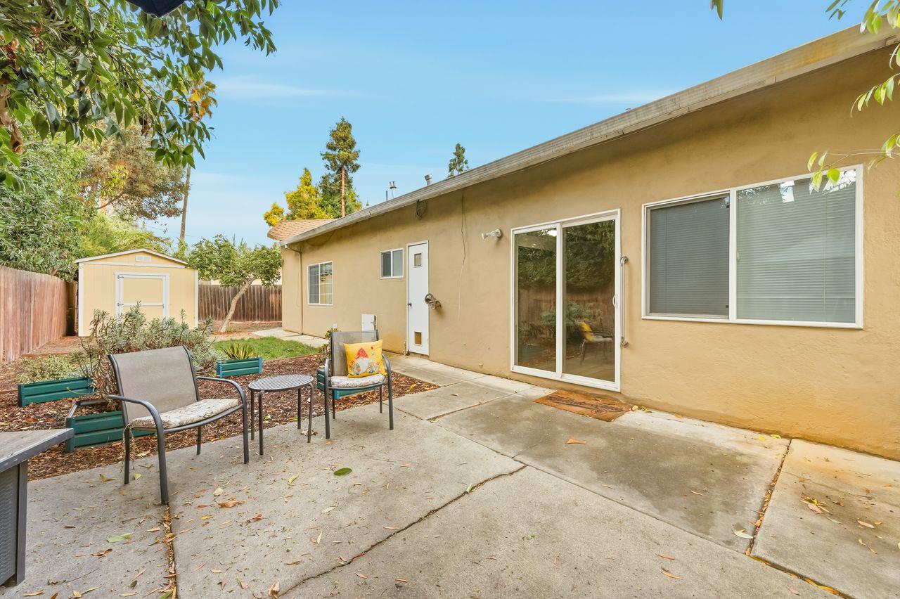 Redwood City, California, 94063, United States, ,Residential,For Sale,1990939