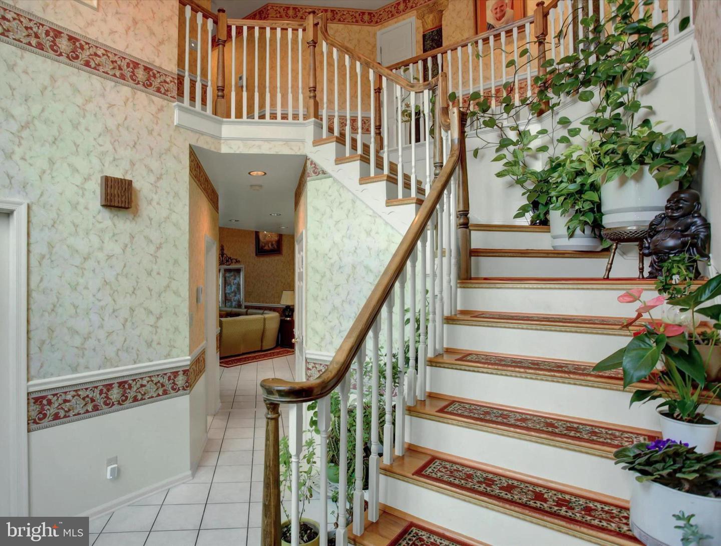 Chambersburg, Pennsylvania, 17202, United States, 5 Bedrooms Bedrooms, ,6 BathroomsBathrooms,Residential,For Sale,1989609