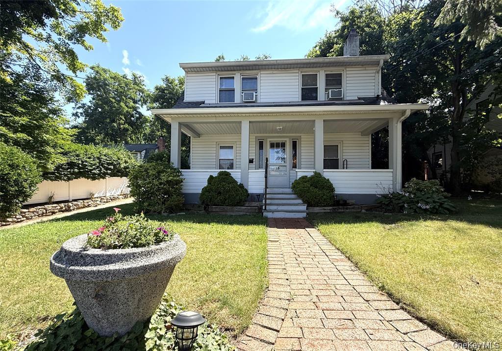 Maple Grove St, Great Neck, NY 11023