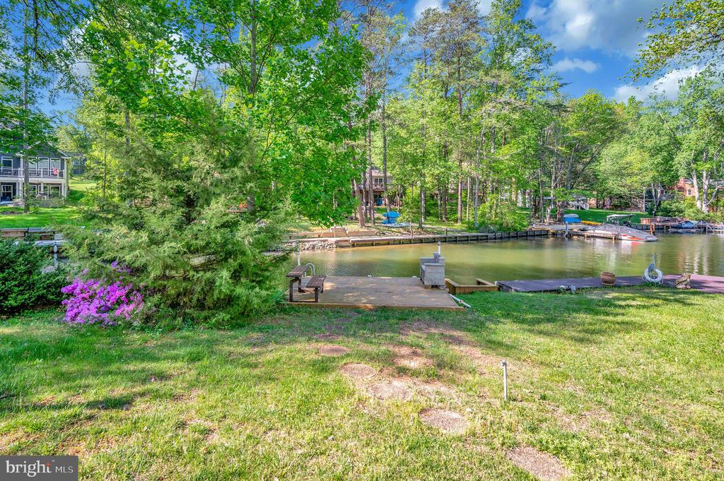 Locust Grove, Virginia, 22508, United States, 4 Bedrooms Bedrooms, ,4 BathroomsBathrooms,Residential,For Sale,1810650