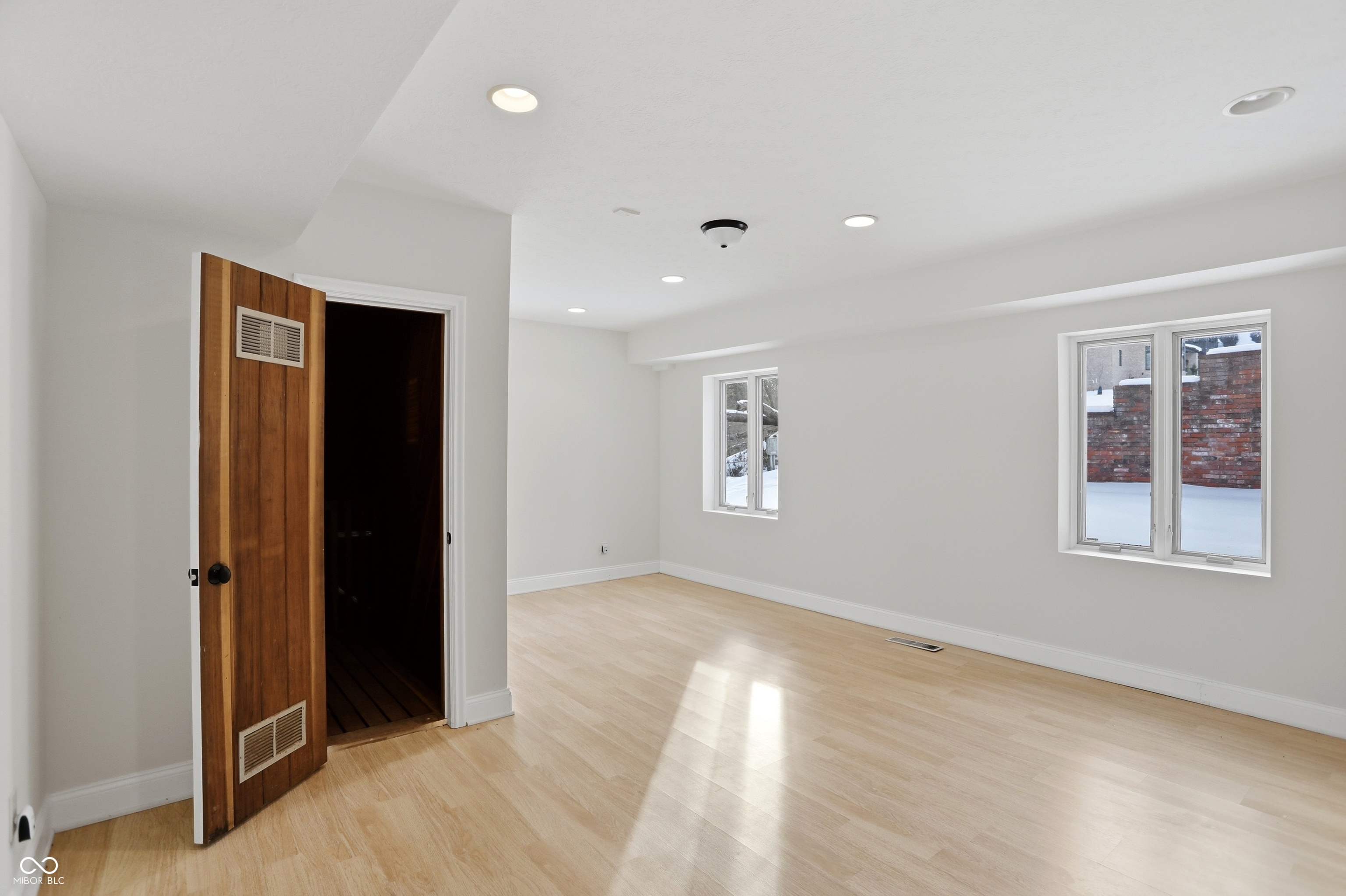 Indianapolis, Indiana, 46256, United States, 6 Bedrooms Bedrooms, ,10 BathroomsBathrooms,Residential,For Sale,2016946