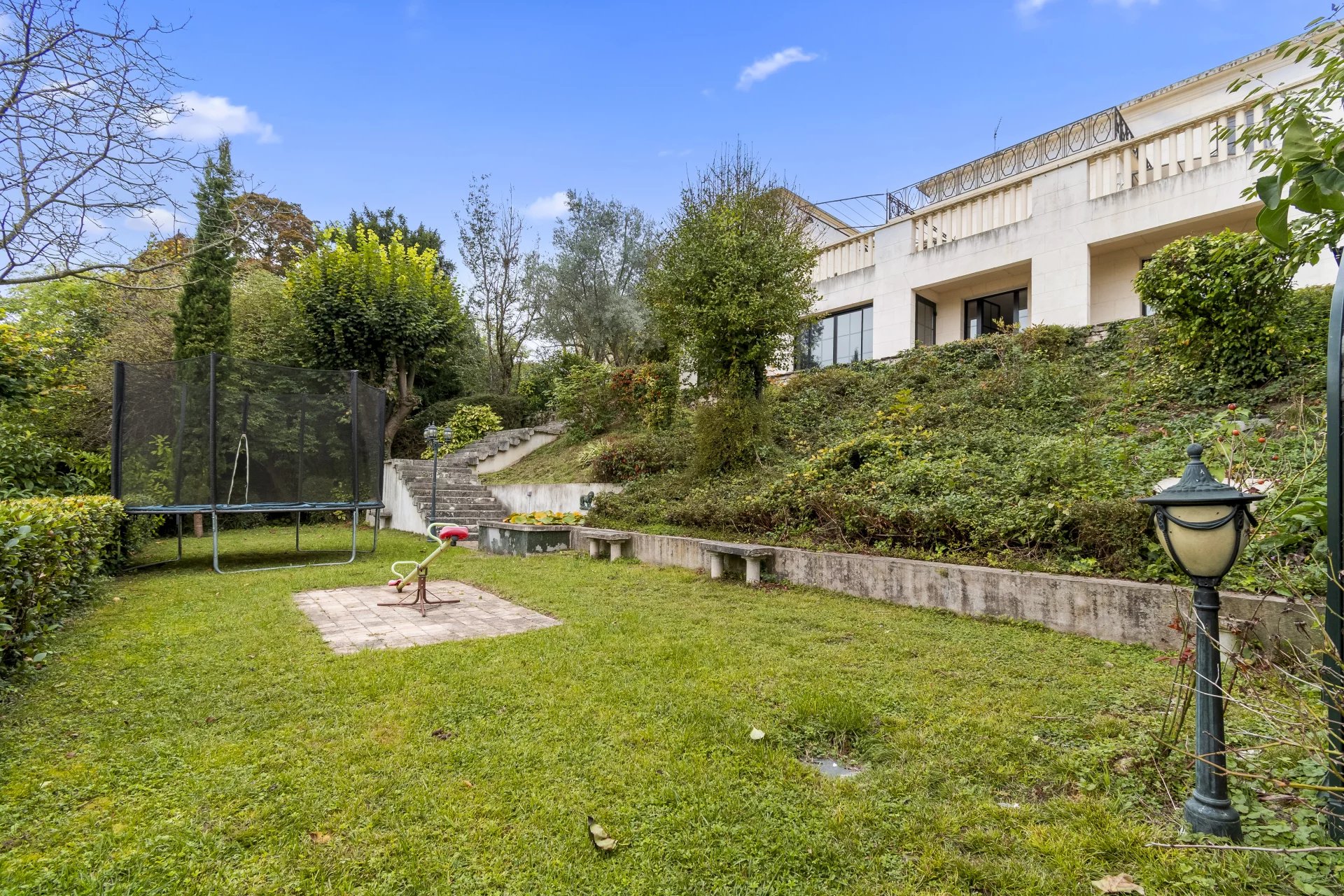 Saint-Germain-en-Laye, Île-de-France, 78100, FR, 9 Bedrooms Bedrooms, ,9 BathroomsBathrooms,Residential,For Sale,1994576