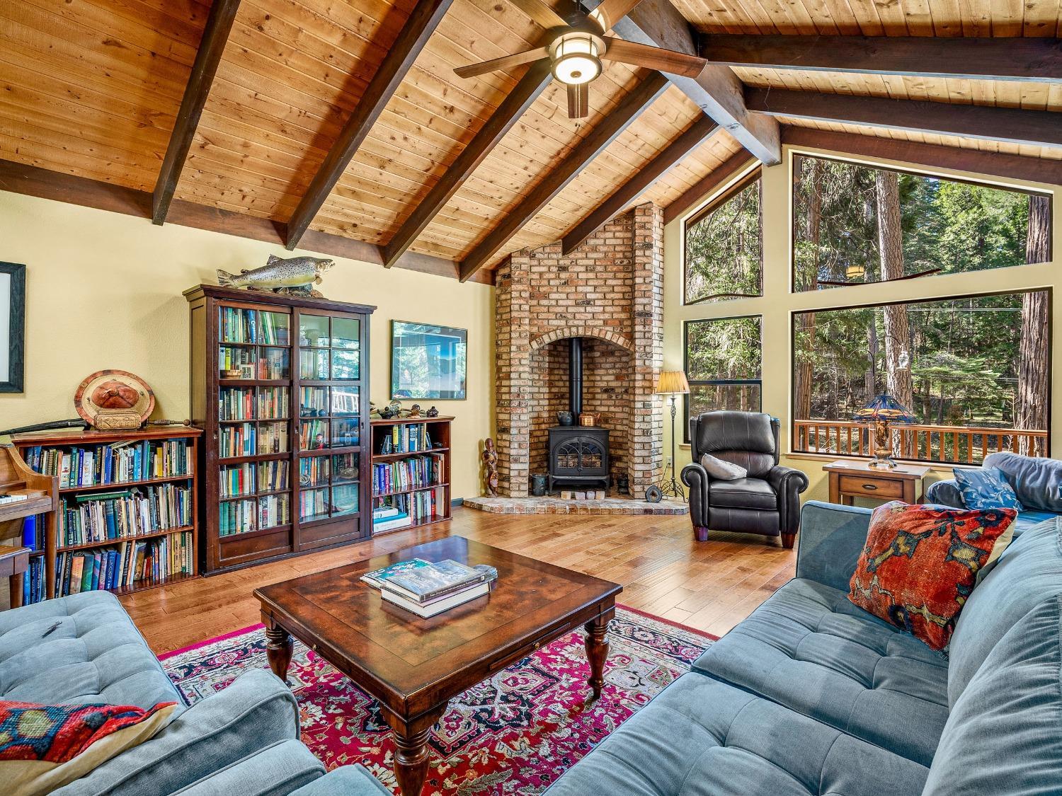 Nevada City, California, 95959, United States, 3 Bedrooms Bedrooms, ,3 BathroomsBathrooms,Residential,For Sale,1945021