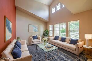 Quartz Hill, California, 93536, United States, 4 Bedrooms Bedrooms, ,2 BathroomsBathrooms,Residential,For Sale,1867125