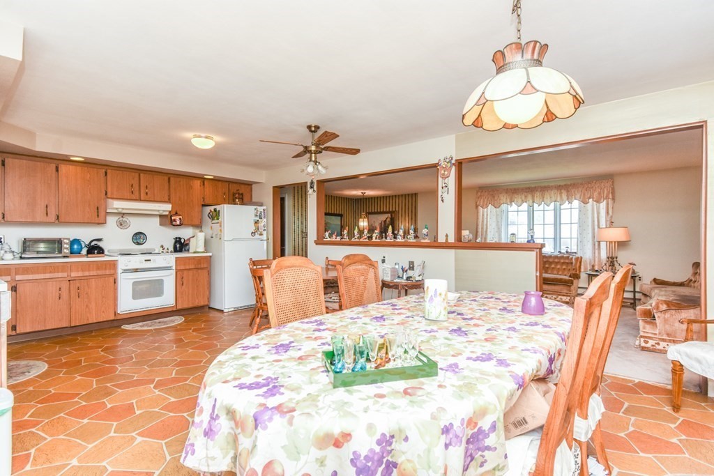 Nahant, Massachusetts, 01908, United States, 4 Bedrooms Bedrooms, ,3 BathroomsBathrooms,Residential,For Sale,1943119