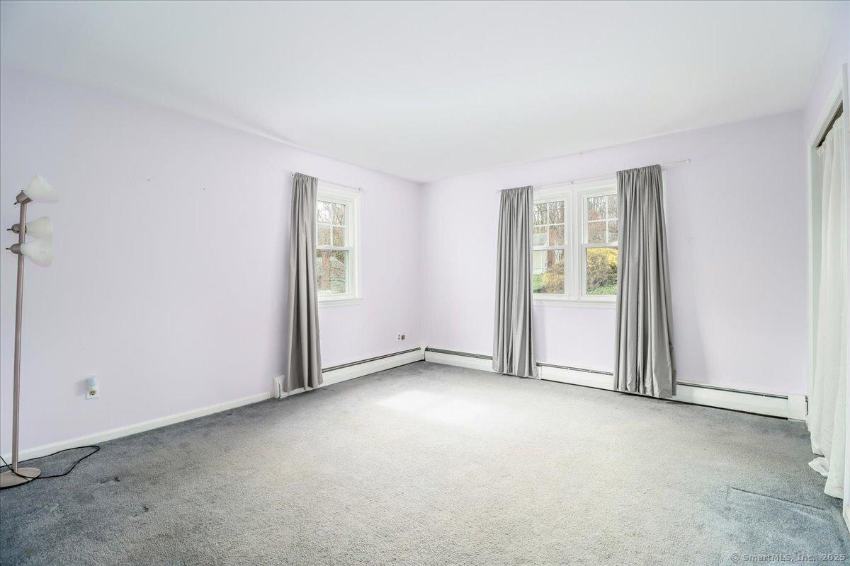 Trumbull, Connecticut, 06611, United States, 4 Bedrooms Bedrooms, ,3 BathroomsBathrooms,Residential,For Sale,1935894
