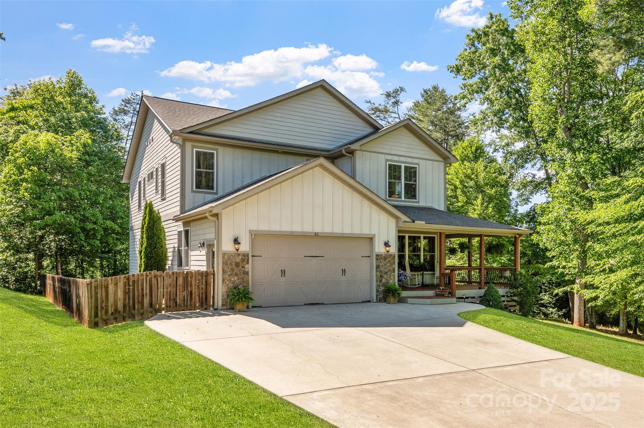 Weaverville, North Carolina, 28787, United States, 4 Bedrooms Bedrooms, ,4 BathroomsBathrooms,Residential,For Sale,1919742
