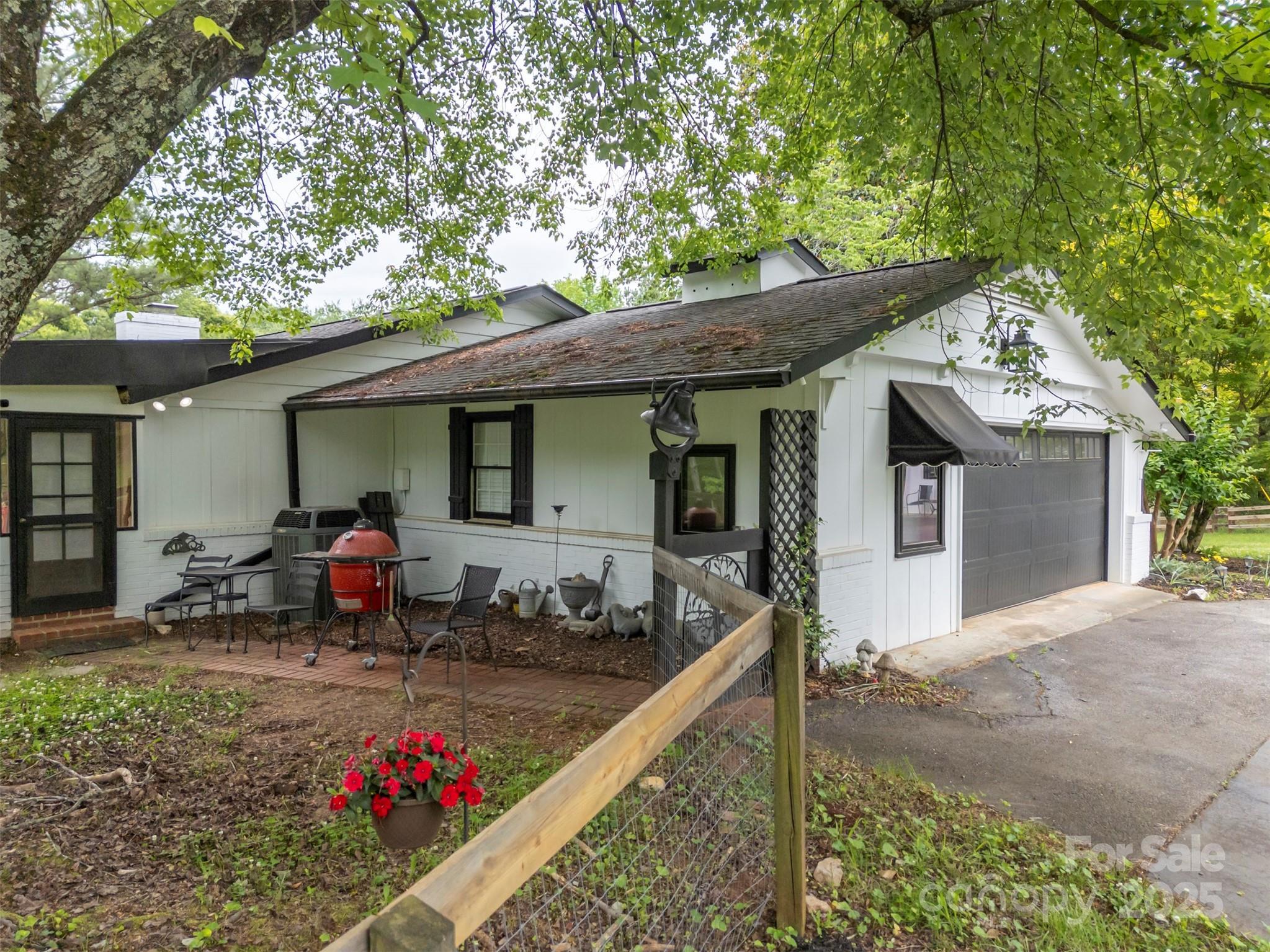 Columbus, North Carolina, 28722, United States, 4 Bedrooms Bedrooms, ,5 BathroomsBathrooms,Residential,For Sale,1828347