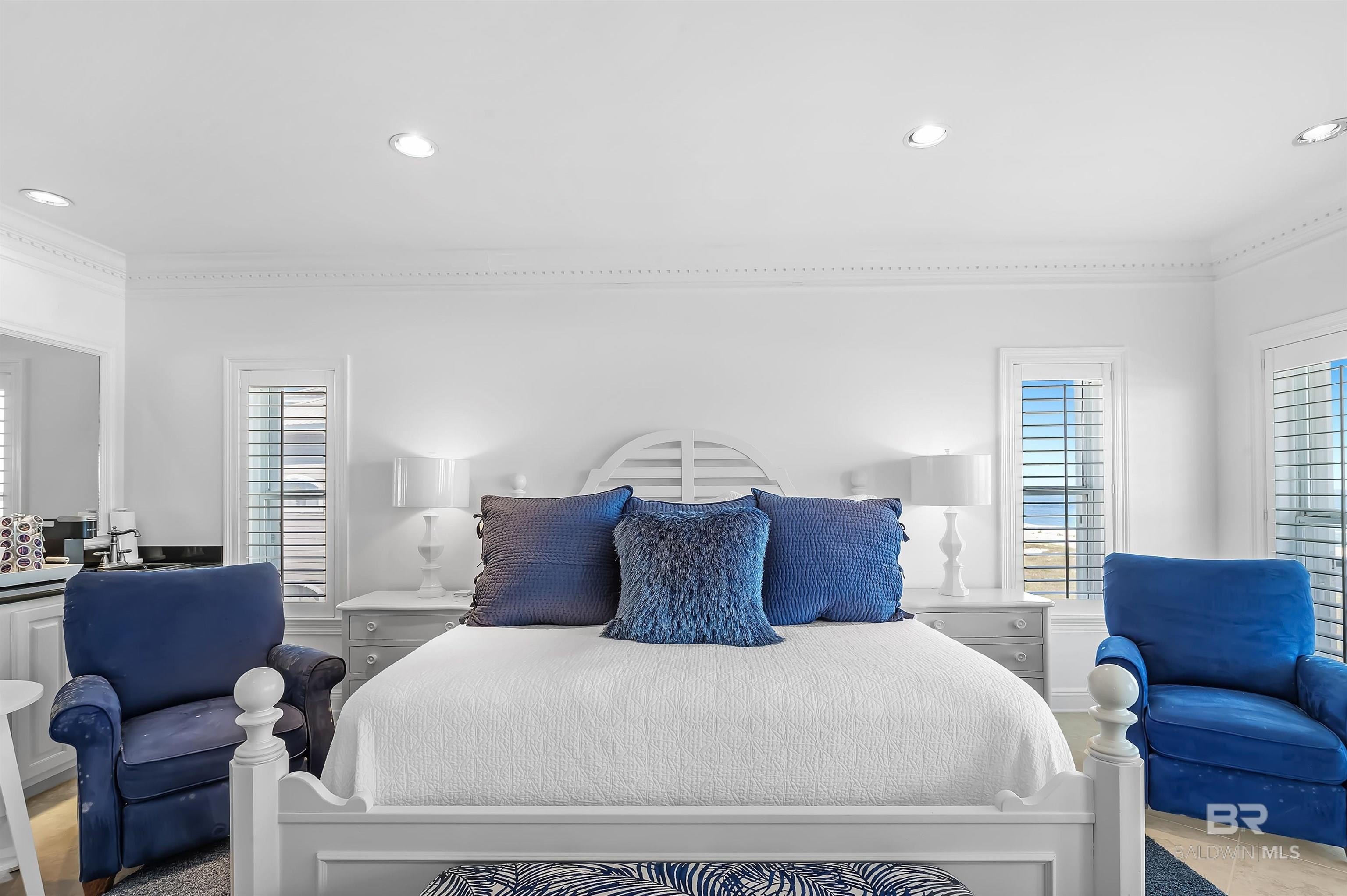 Pensacola, Florida, 32507, United States, 8 Bedrooms Bedrooms, ,9 BathroomsBathrooms,Residential,For Sale,1983870