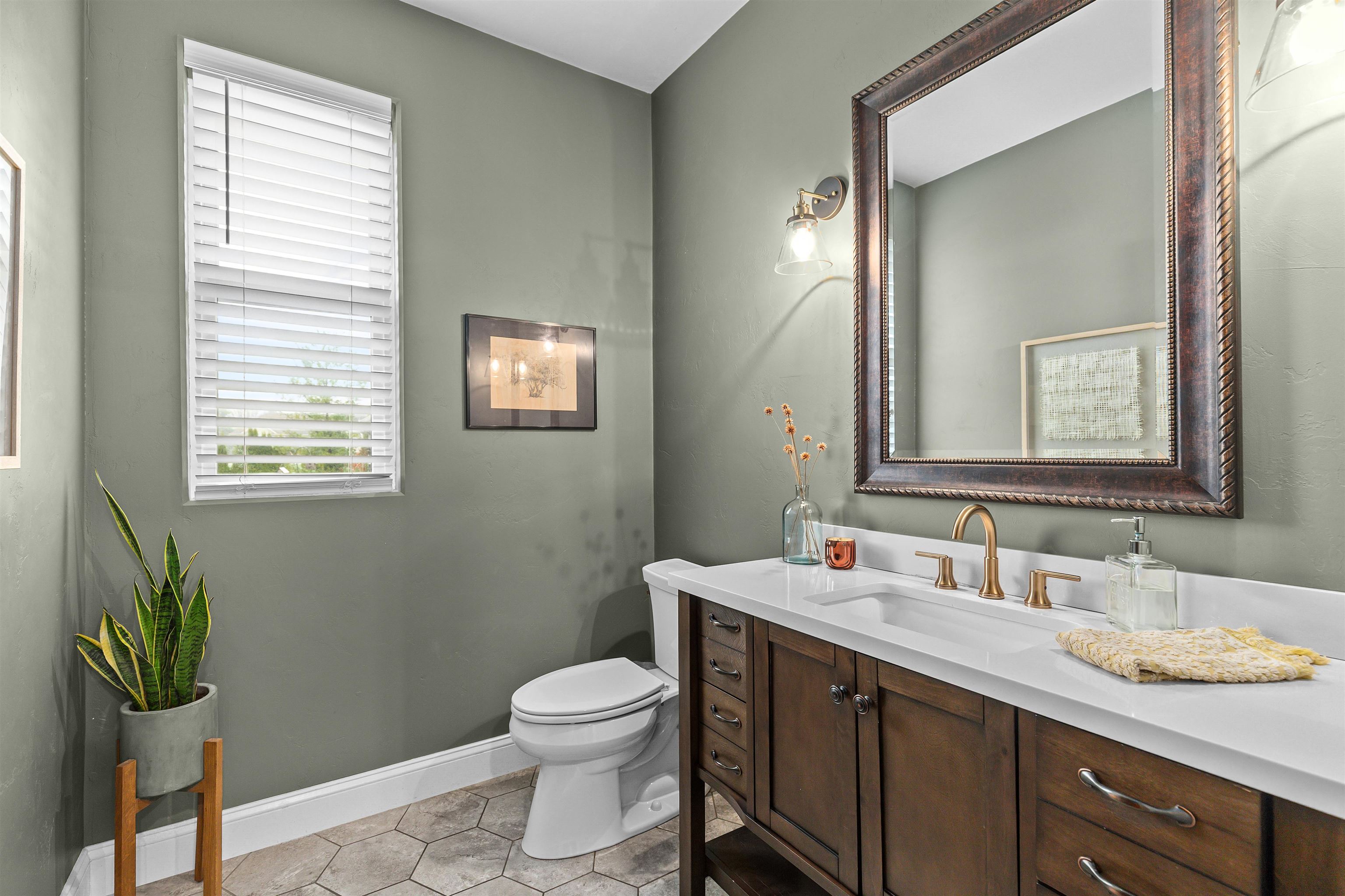 Greenville, Wisconsin, 54942-8126, United States, 6 Bedrooms Bedrooms, ,5 BathroomsBathrooms,Residential,For Sale,2040409