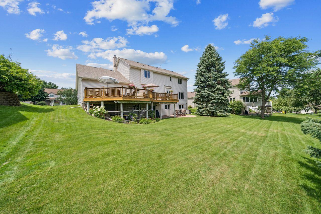 Woodbury, Minnesota, 55125, United States, 5 Bedrooms Bedrooms, ,3 BathroomsBathrooms,Residential,For Sale,1959198