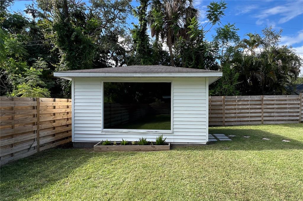 Sarasota, Florida, 34243, United States, 3 Bedrooms Bedrooms, ,3 BathroomsBathrooms,Residential,For Sale,1796778