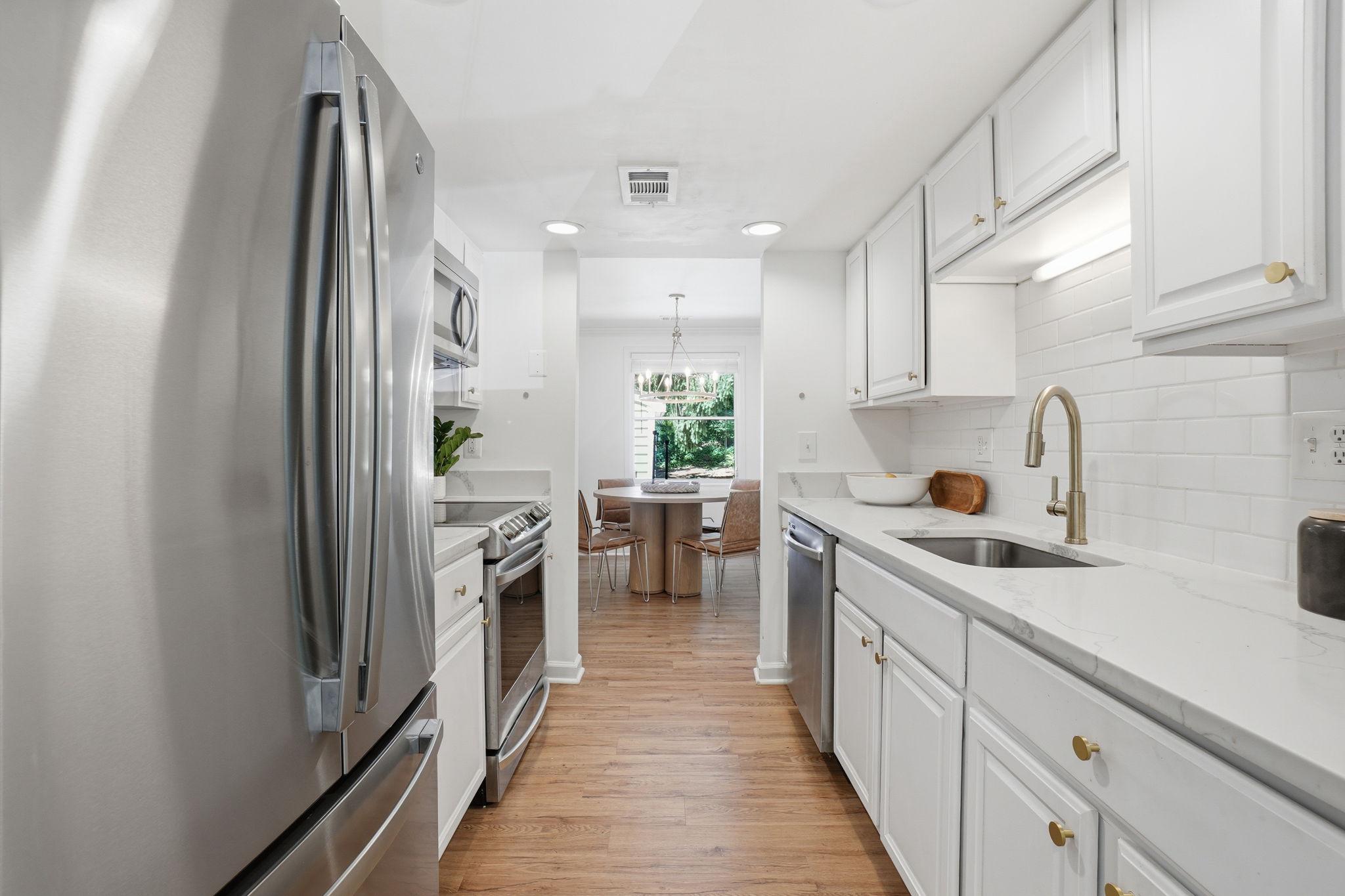  1579 Poplar Grove Drive, Reston, VA, 20194 - 物件實景
