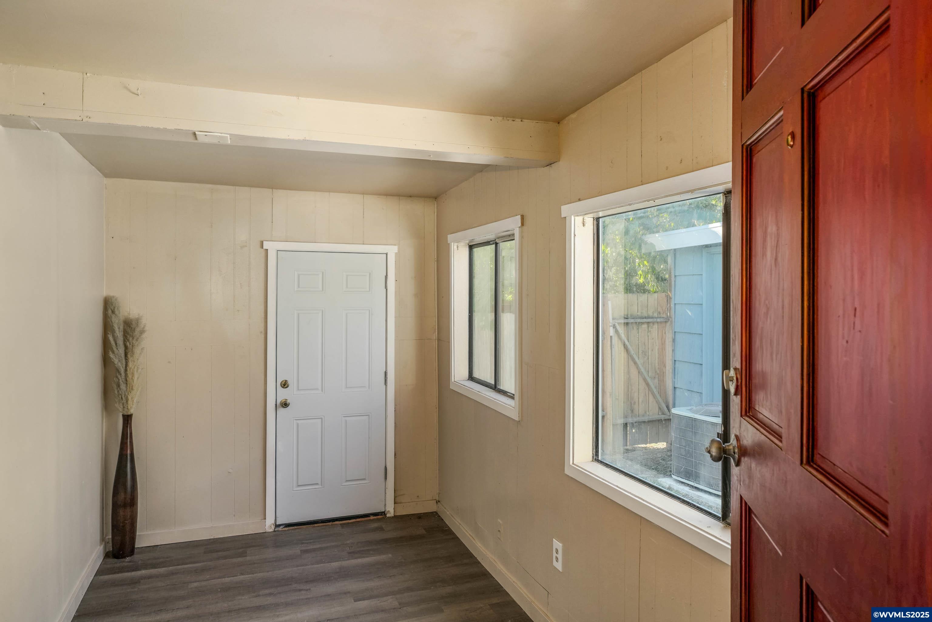 Salem, Oregon, 97301, United States, 5 Bedrooms Bedrooms, ,3 BathroomsBathrooms,Residential,For Sale,1965364