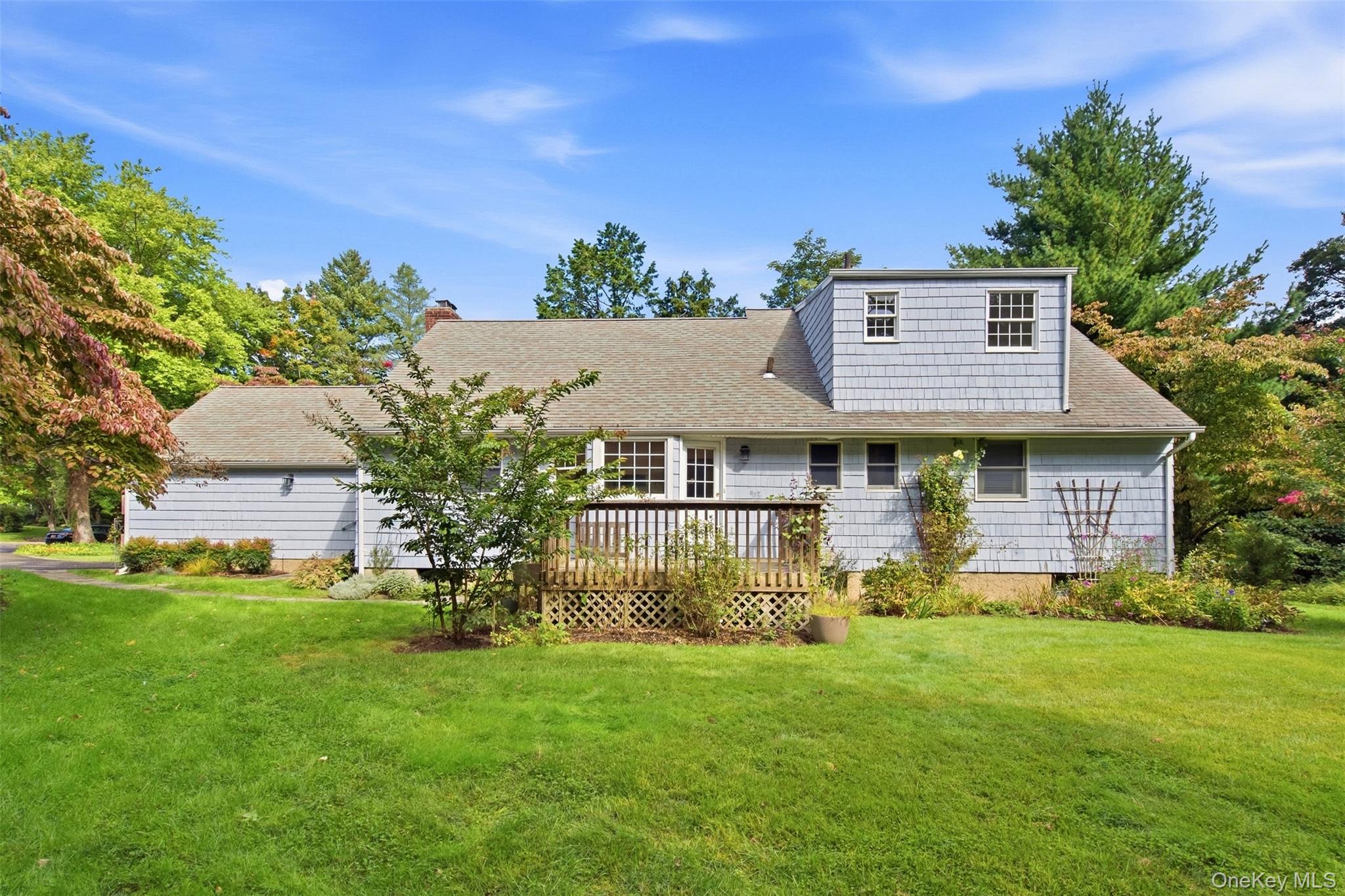 174 Flower Hill Road, Halesite, NY, 11743 - 物件實景