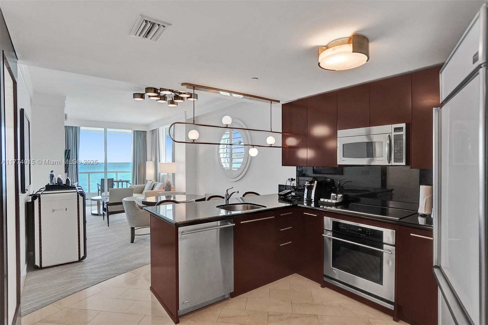 Miami Beach, Florida, 33140, United States, 2 Bedrooms Bedrooms, ,3 BathroomsBathrooms,Residential,For Sale,1759020