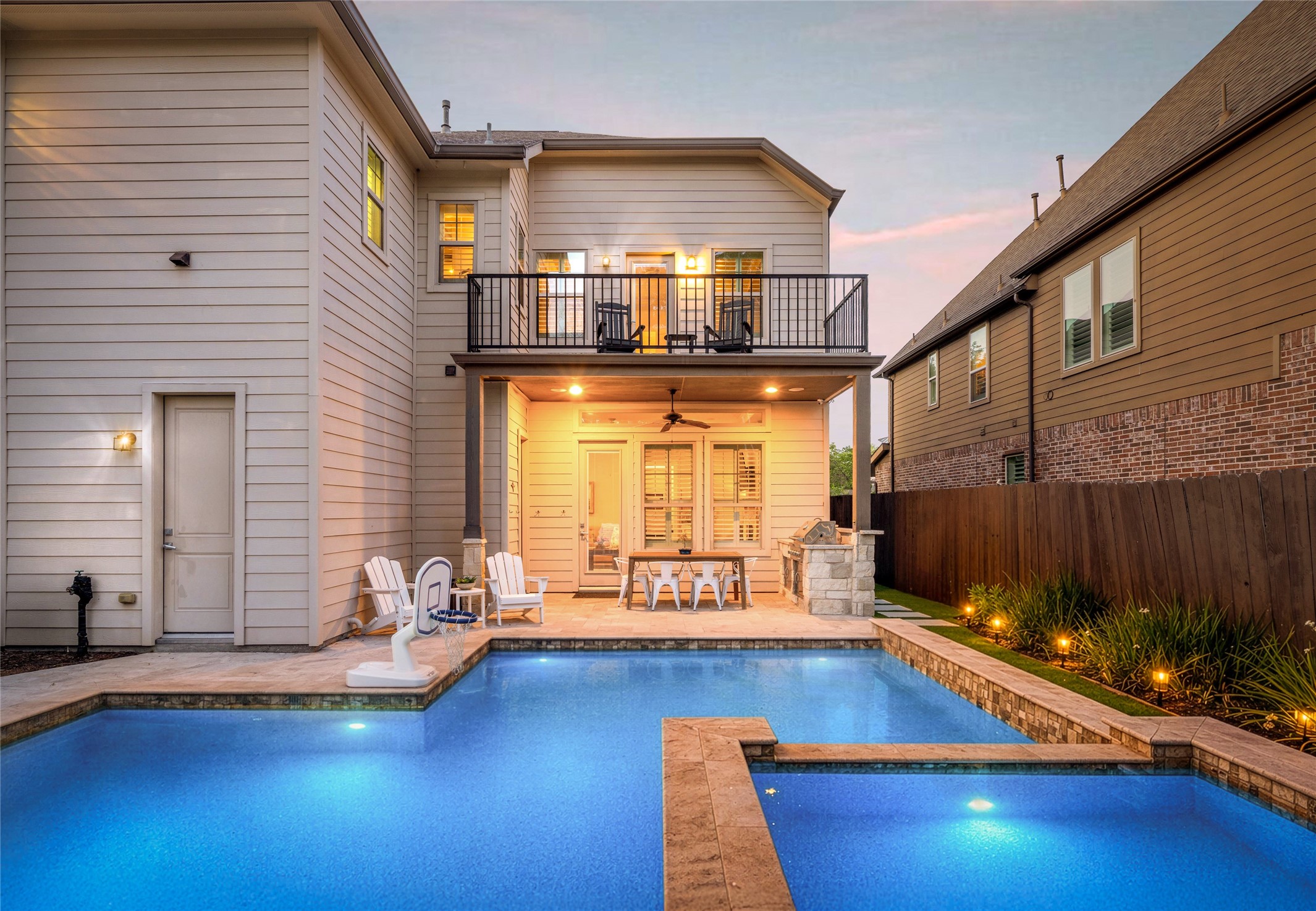  1045 Rosepoint Street - 物件實景