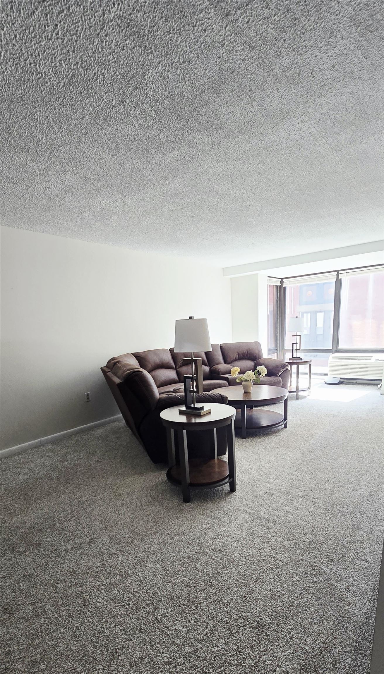 Portsmouth, New Hampshire, 03801, United States, 2 Bedrooms Bedrooms, ,1 BathroomBathrooms,Residential,For Sale,1838019