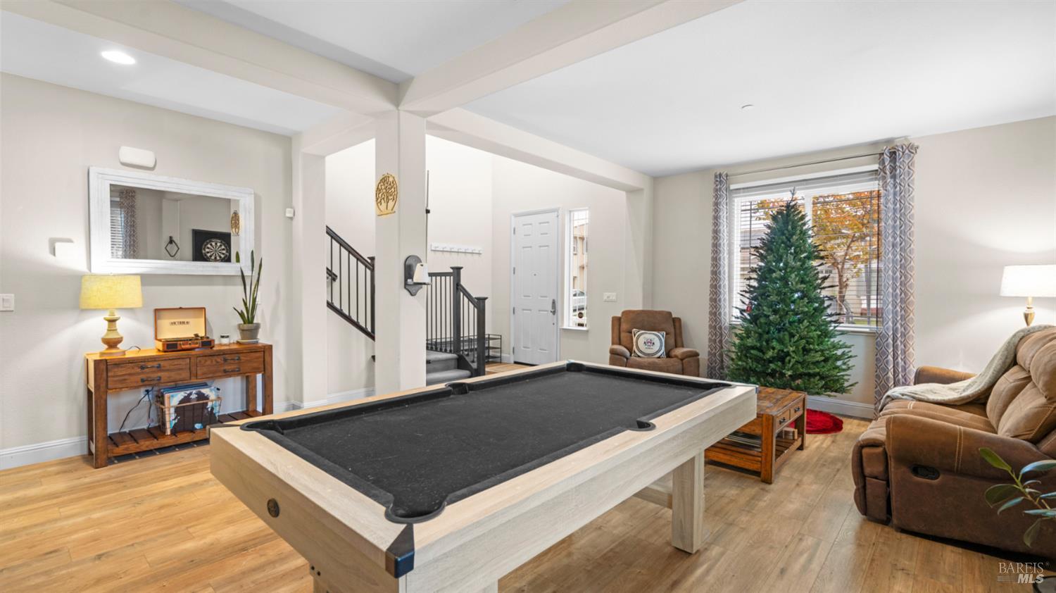 Vacaville, California, 95688, United States, 5 Bedrooms Bedrooms, ,3 BathroomsBathrooms,Residential,For Sale,2005727