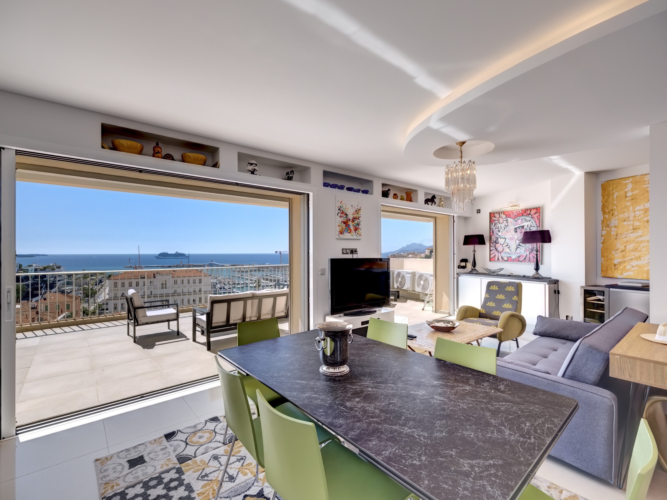  Cannes Forville top floor apartment with 40 sqm terrace panoramic sea views nea… - 物件實景