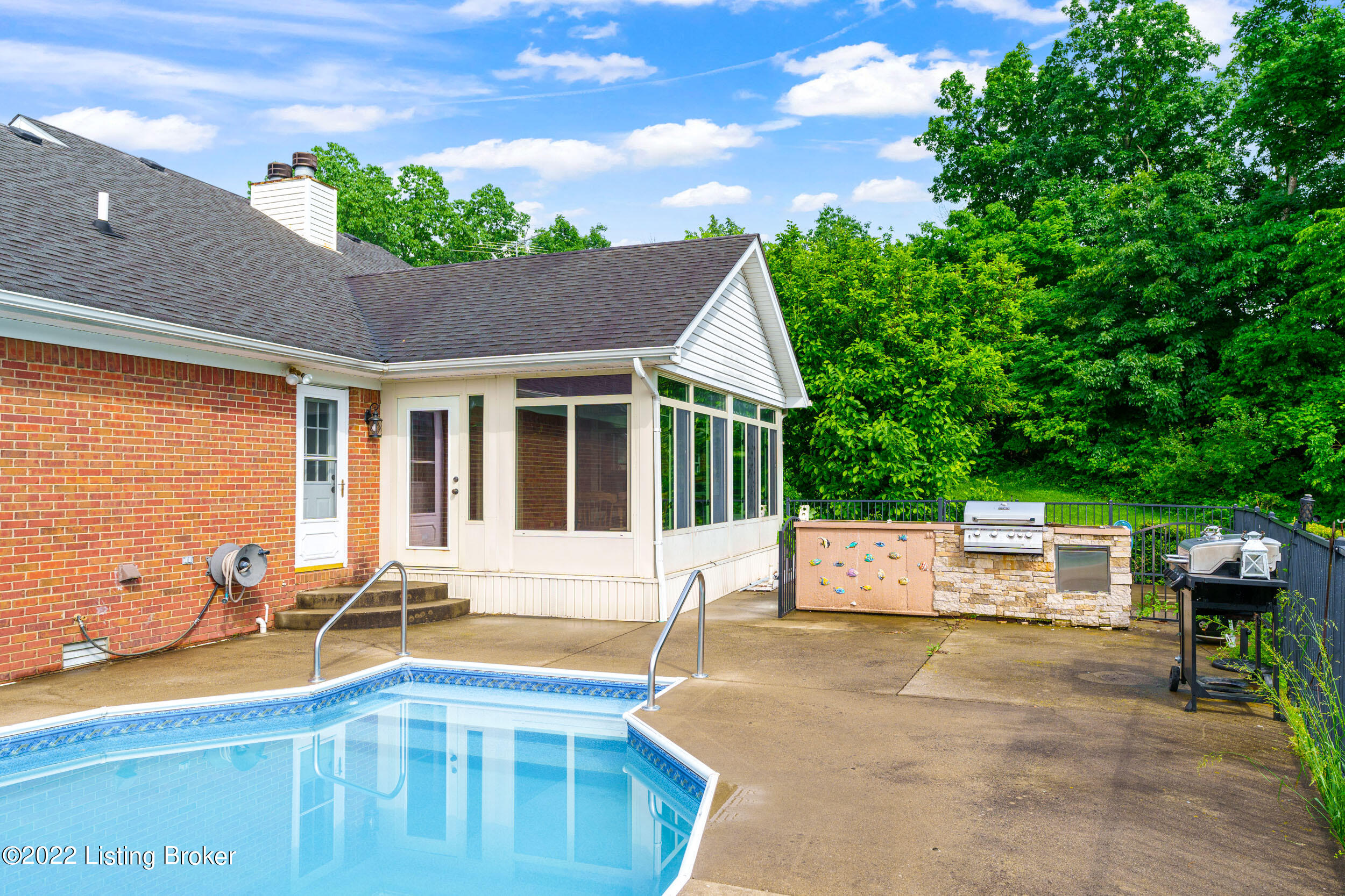 Pendleton, Kentucky, 40055, United States, 3 Bedrooms Bedrooms, ,2 BathroomsBathrooms,Residential,For Sale,1877377