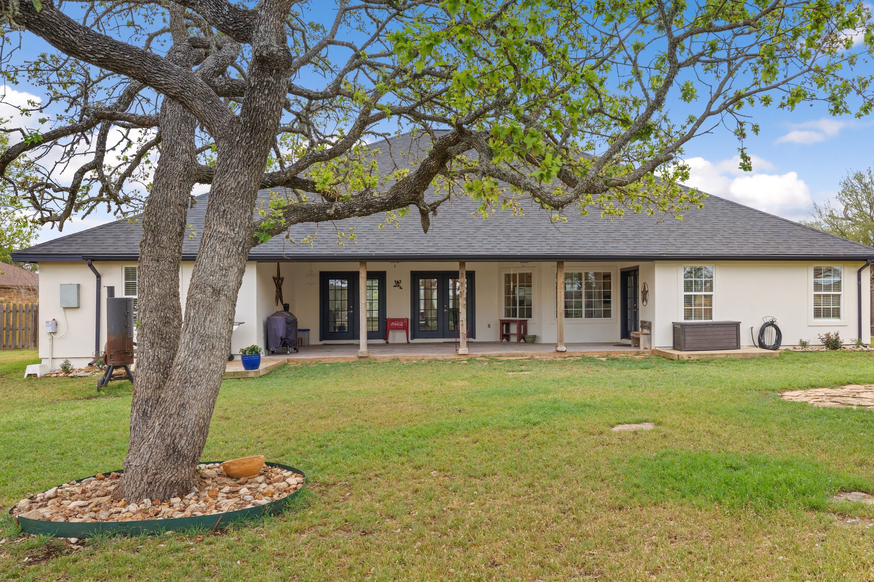  744 Bartlett Drive West - 物件實景