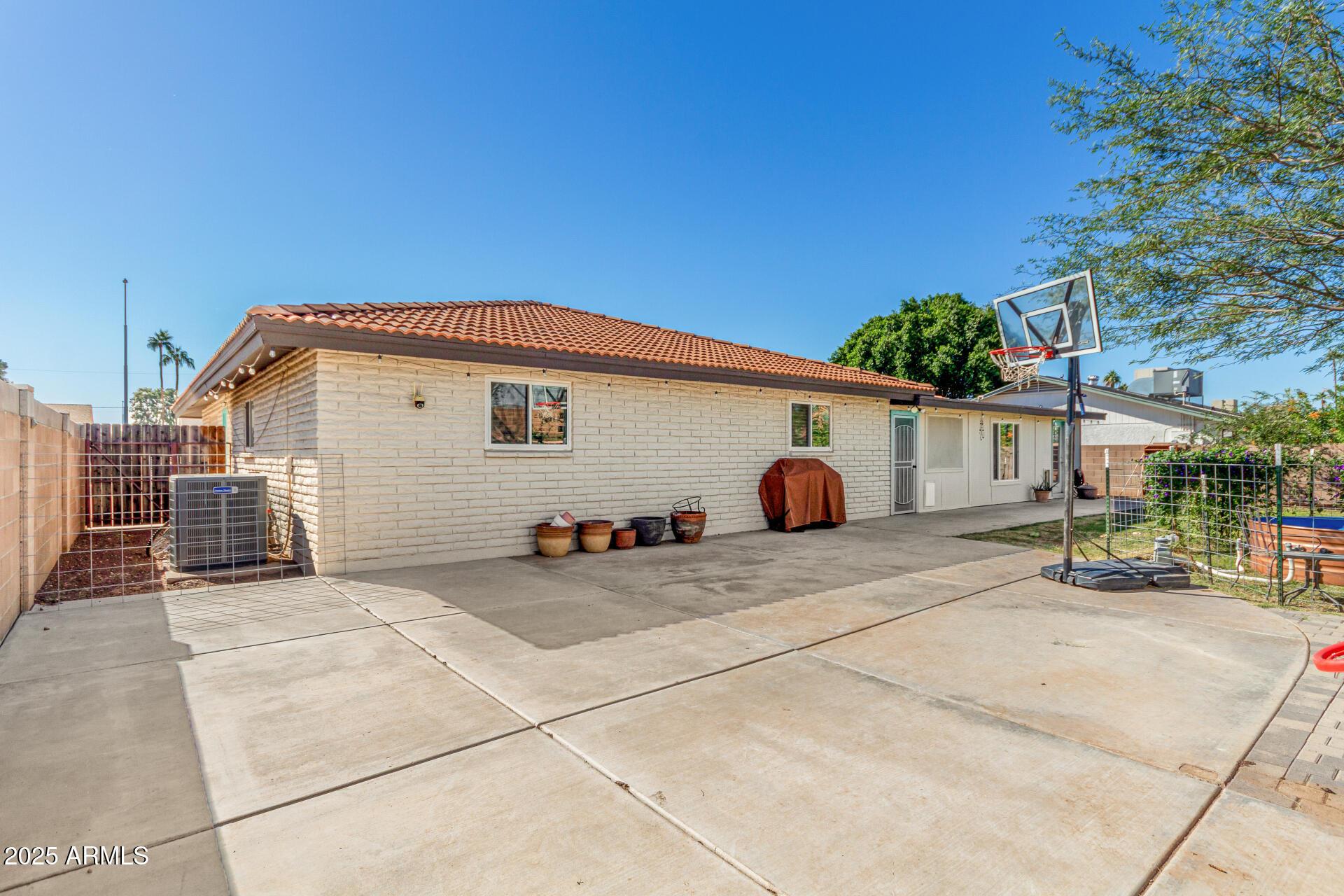 Chandler, Arizona, 85225, United States, 5 Bedrooms Bedrooms, ,2 BathroomsBathrooms,Residential,For Sale,1996628