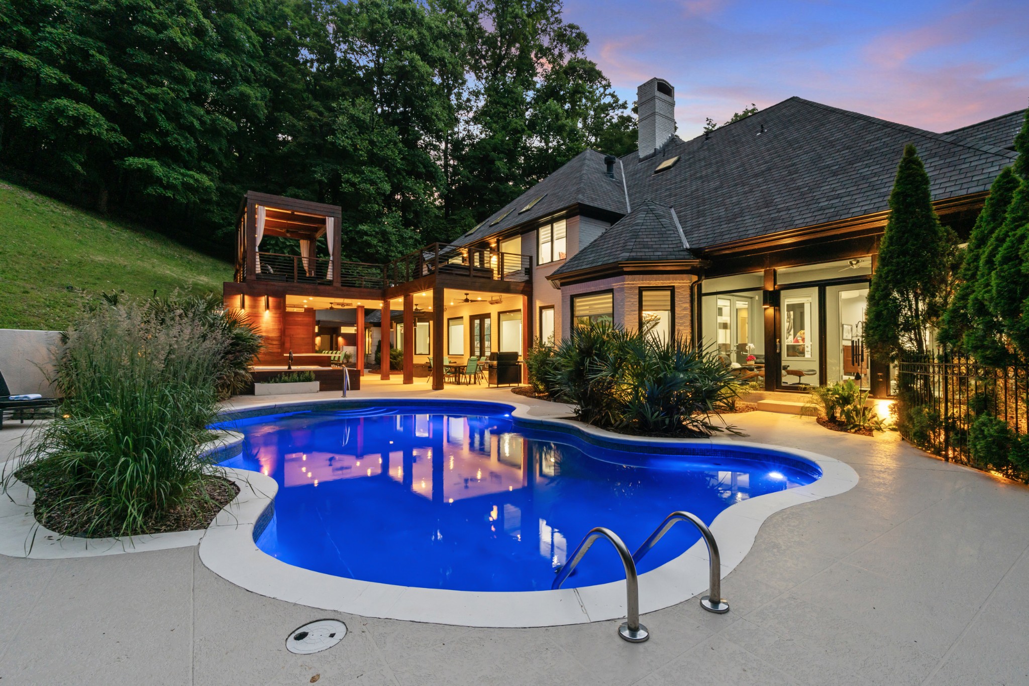 Nashville, Tennessee, 37215, United States, 5 Bedrooms Bedrooms, ,11 BathroomsBathrooms,Residential,For Sale,1885456