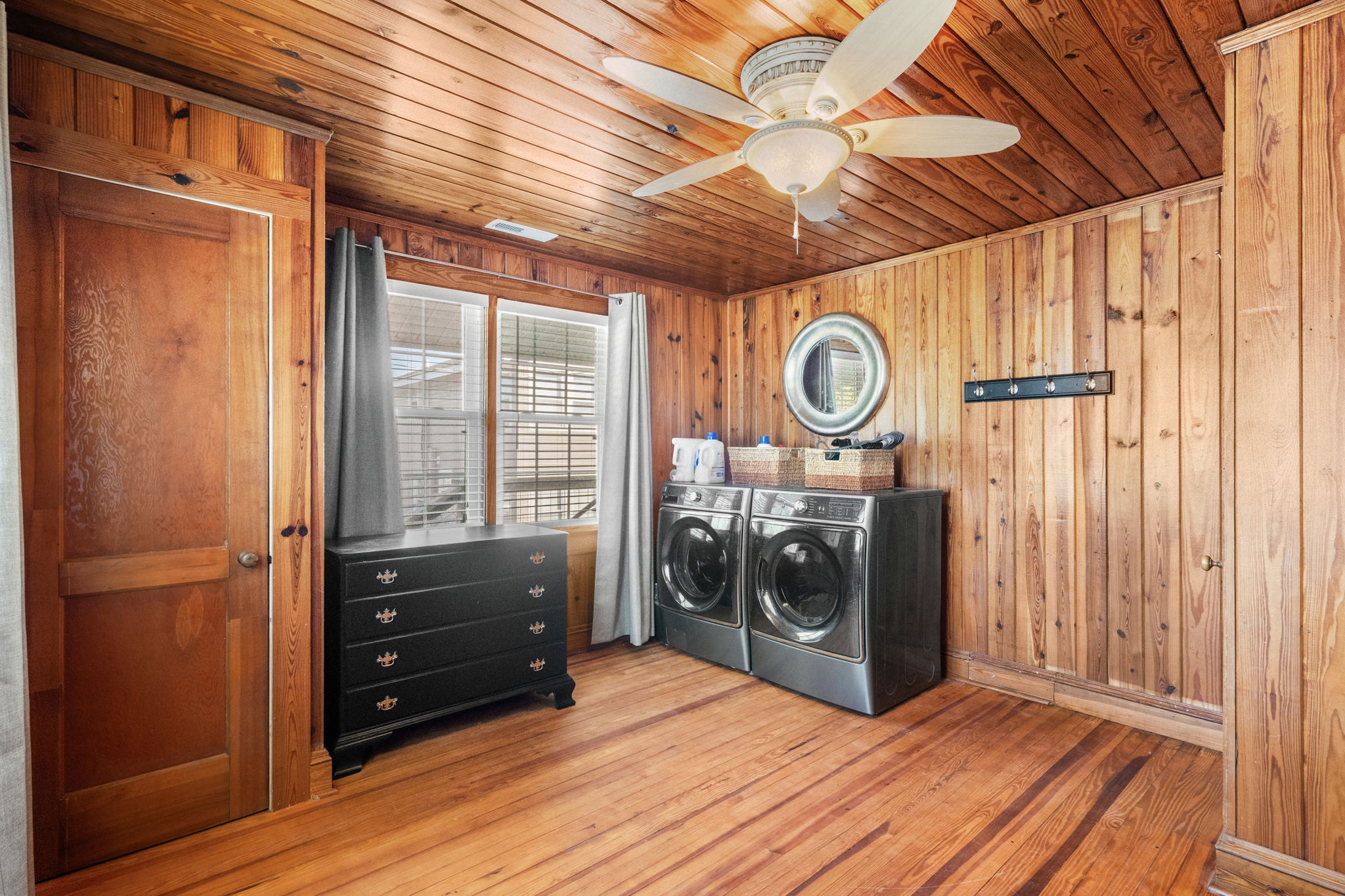 North Myrtle Beach, South Carolina, 29582, United States, 6 Bedrooms Bedrooms, ,3 BathroomsBathrooms,Residential,For Sale,1994221