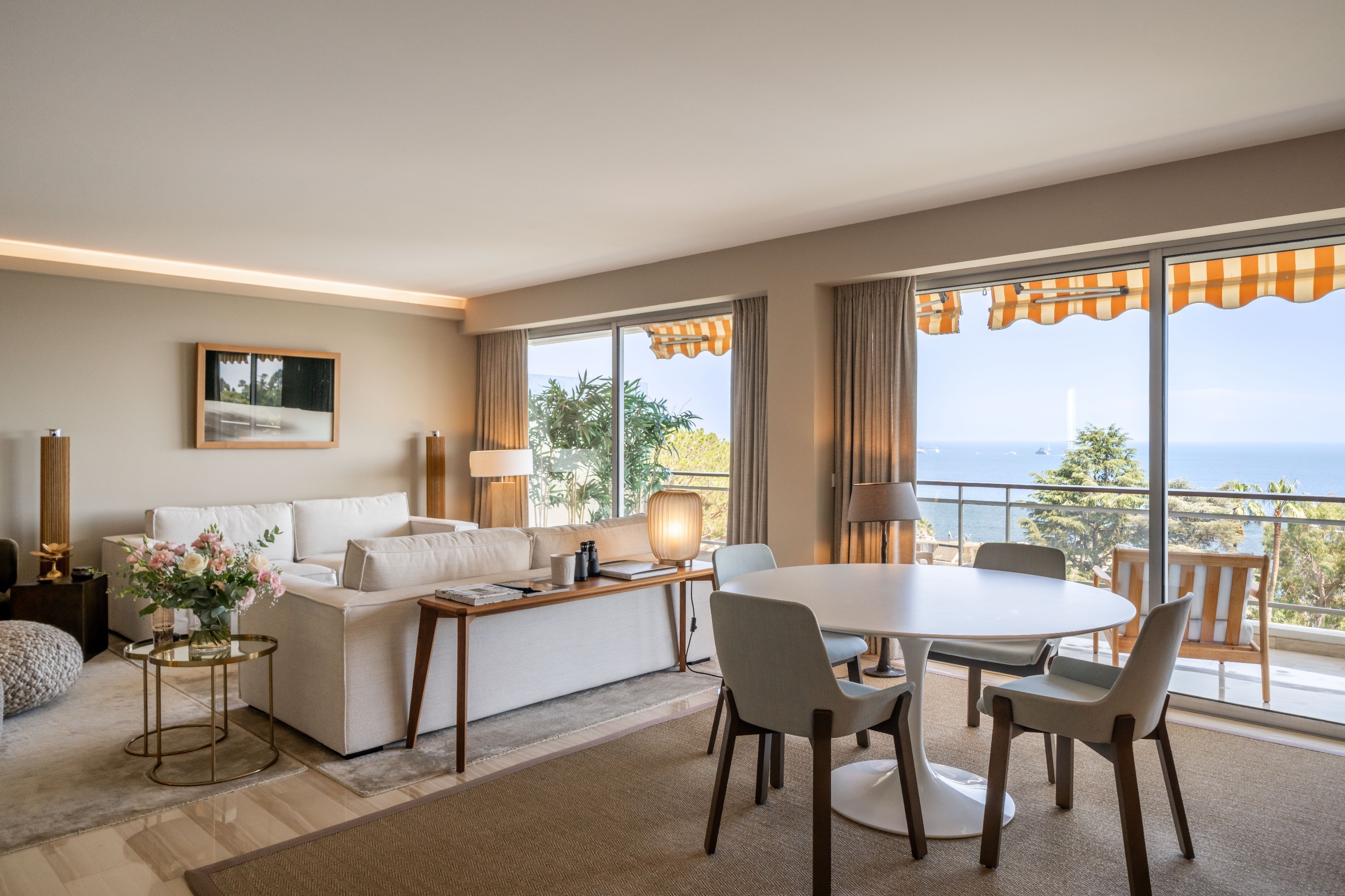  Panoramic Mediterranean views from a 150 sq m apartment near Cannes - 物件實景