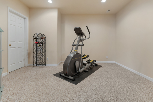 St Charles, Illinois, 60175, United States, 5 Bedrooms Bedrooms, ,3 BathroomsBathrooms,Residential,For Sale,1935414