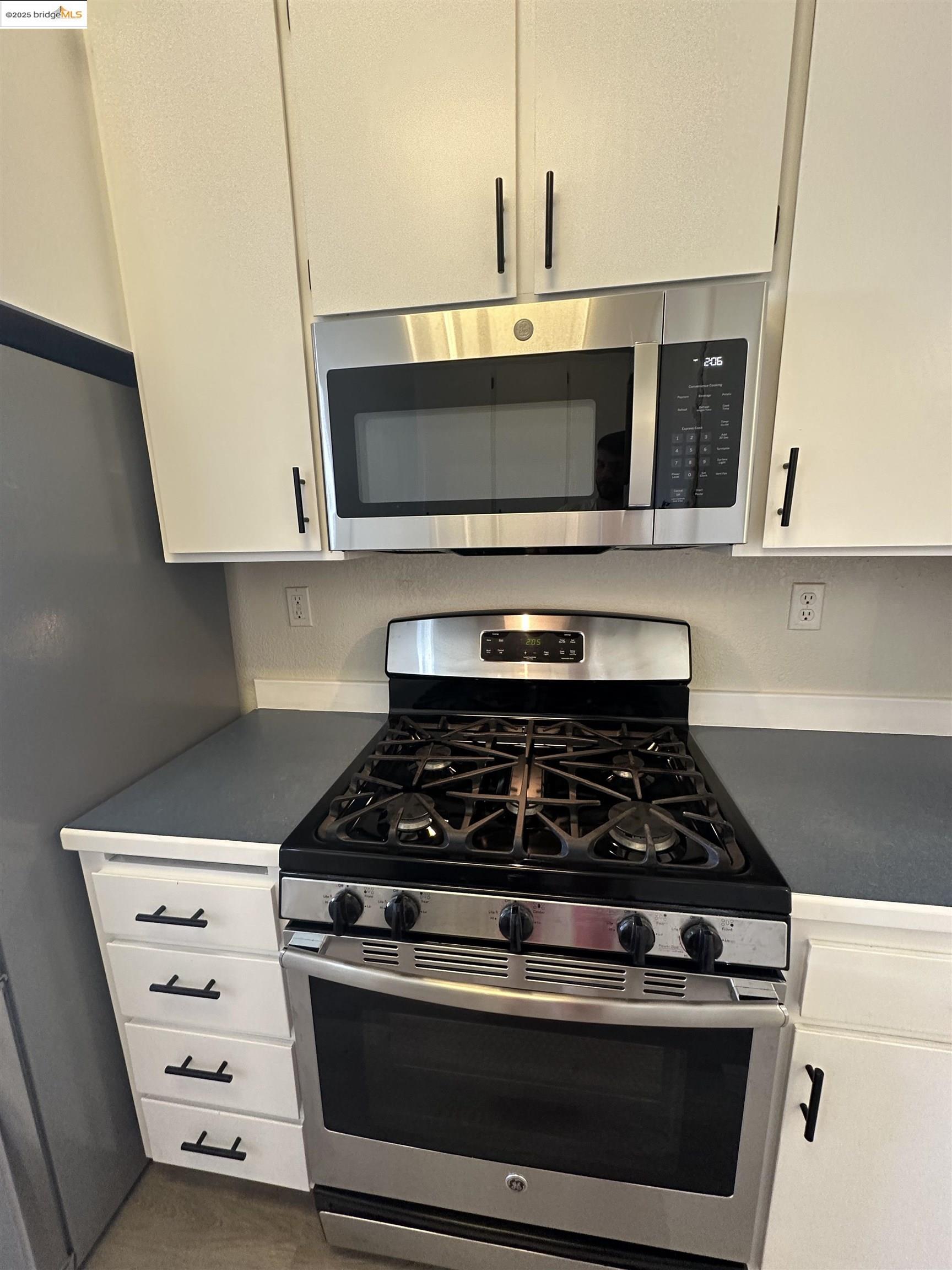 Vallejo, California, 94591, United States, ,Residential,For Sale,1940570