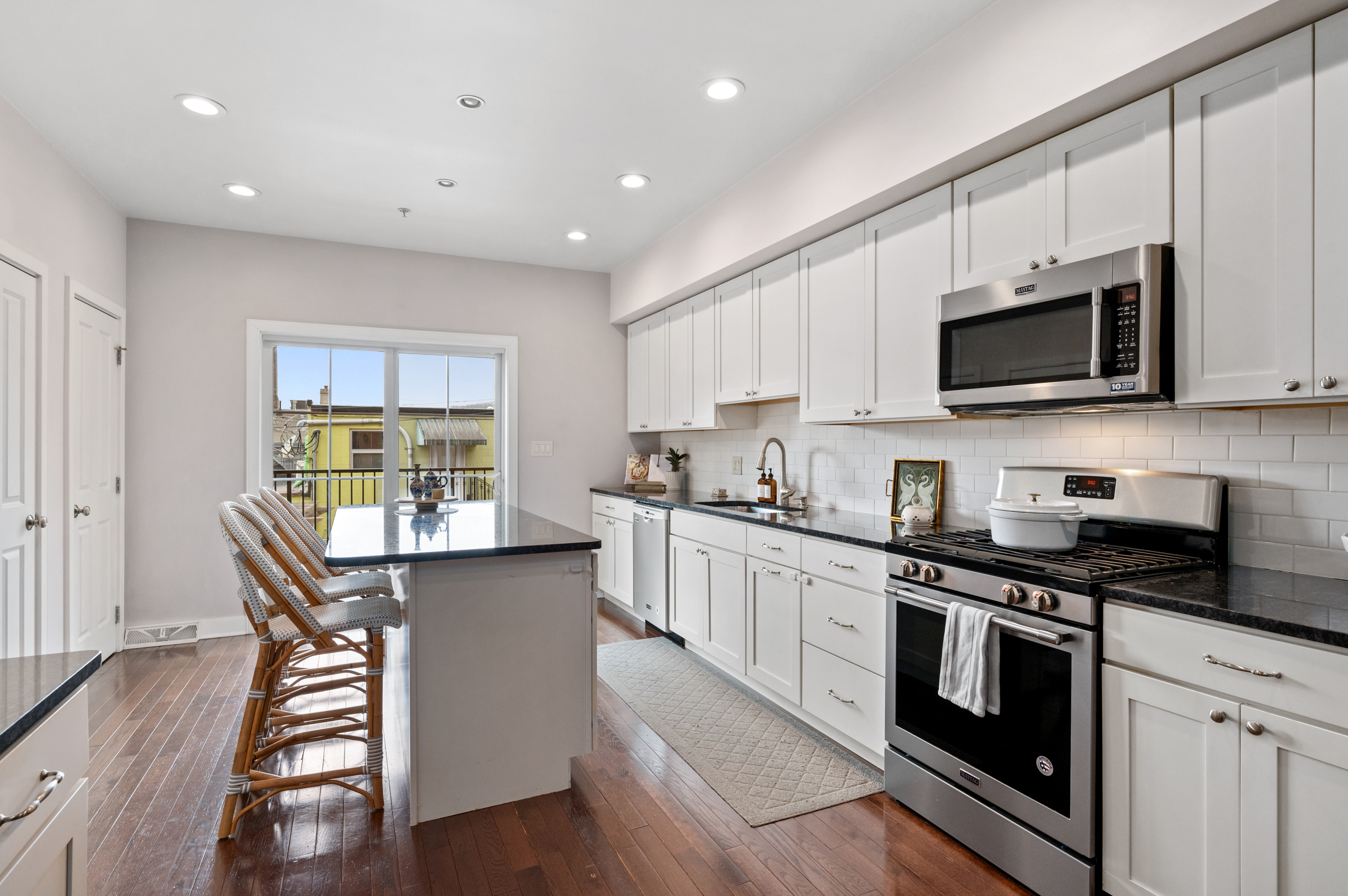  4059 Saint Johns Way, Pittsburgh, PA 15201 - 物件實景