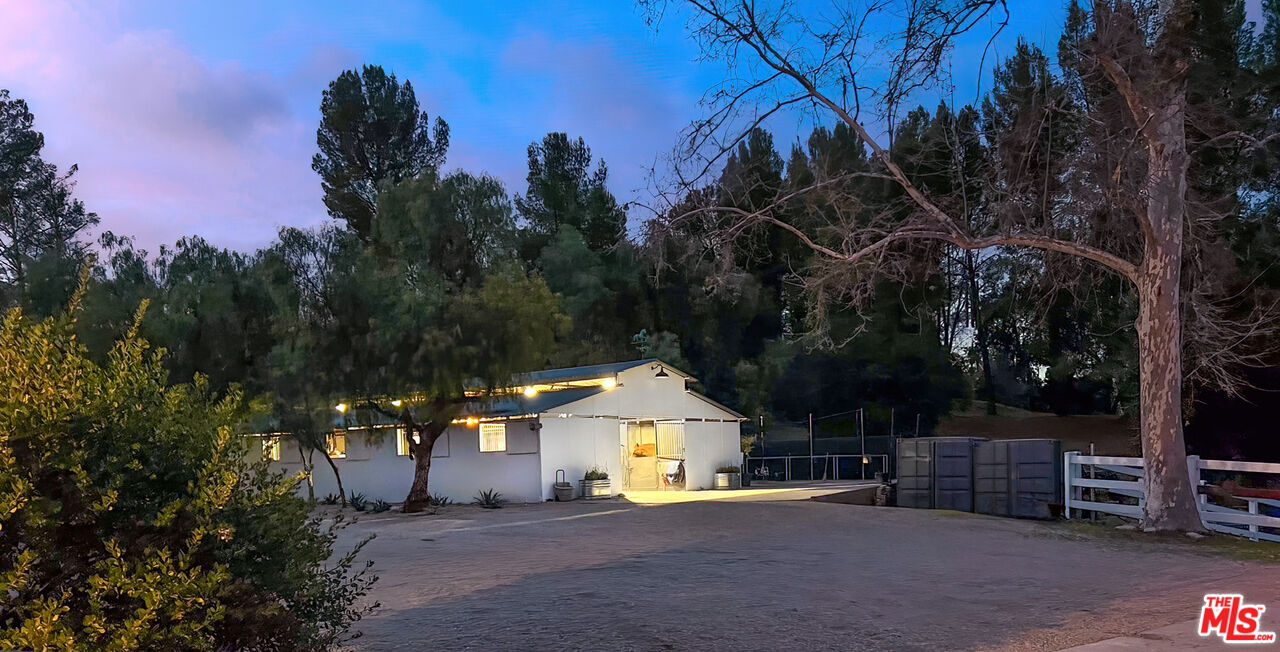 Calabasas, California, 91302, United States, 3 Bedrooms Bedrooms, ,2 BathroomsBathrooms,Residential,For Sale,1723181