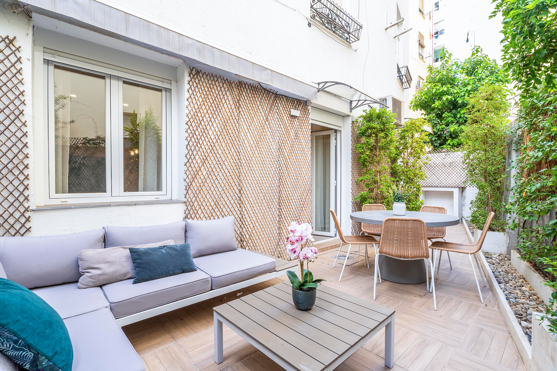  2-Bedroom flat with patio in Alcalde Sainz de Baranda - 物件實景