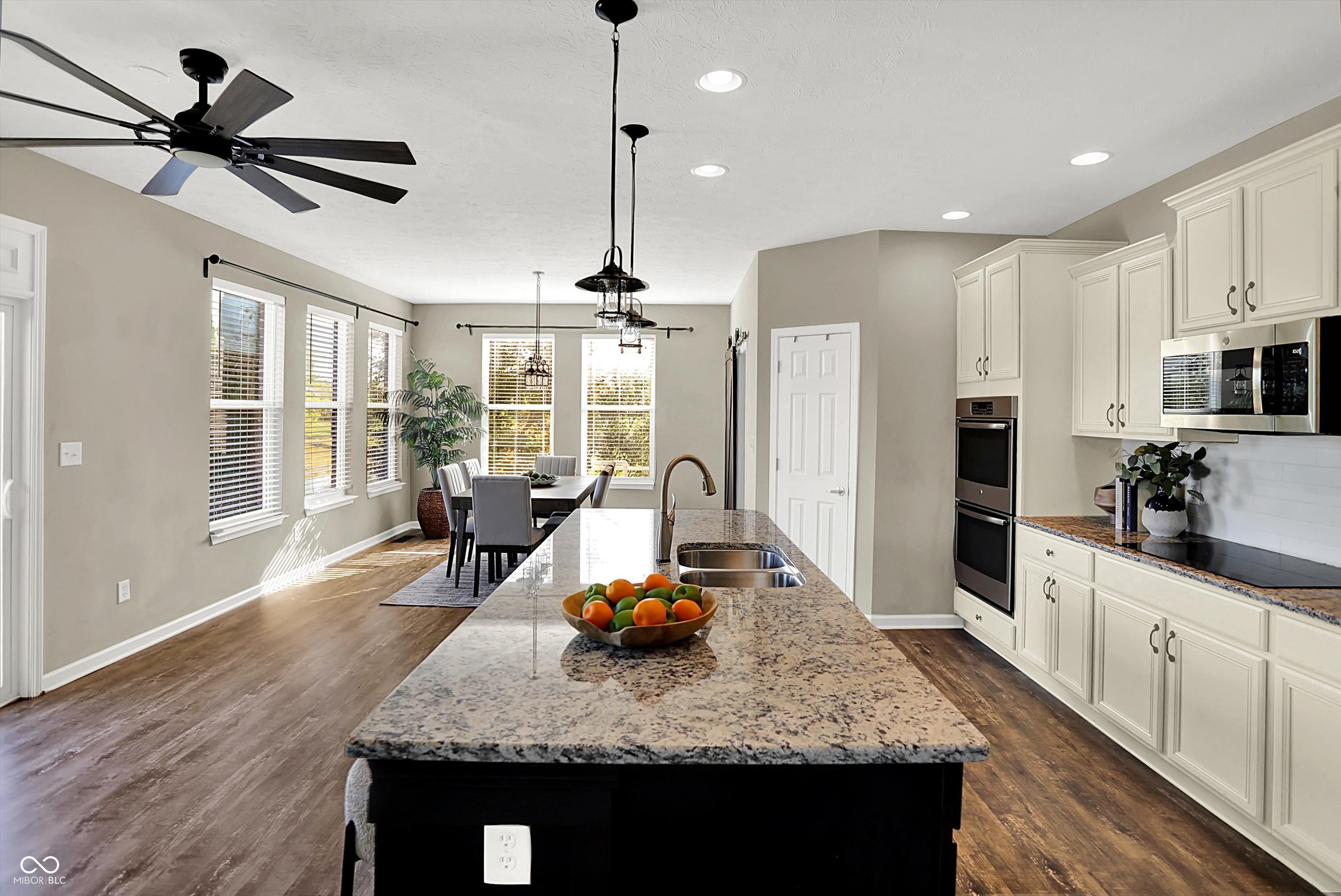 Bargersville, Indiana, 46106, United States, 5 Bedrooms Bedrooms, ,4 BathroomsBathrooms,Residential,For Sale,1975044