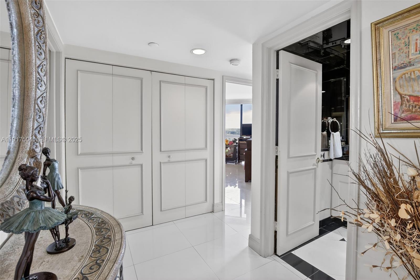 Aventura, Florida, 33160, United States, 3 Bedrooms Bedrooms, ,3 BathroomsBathrooms,Residential,For Sale,1997076