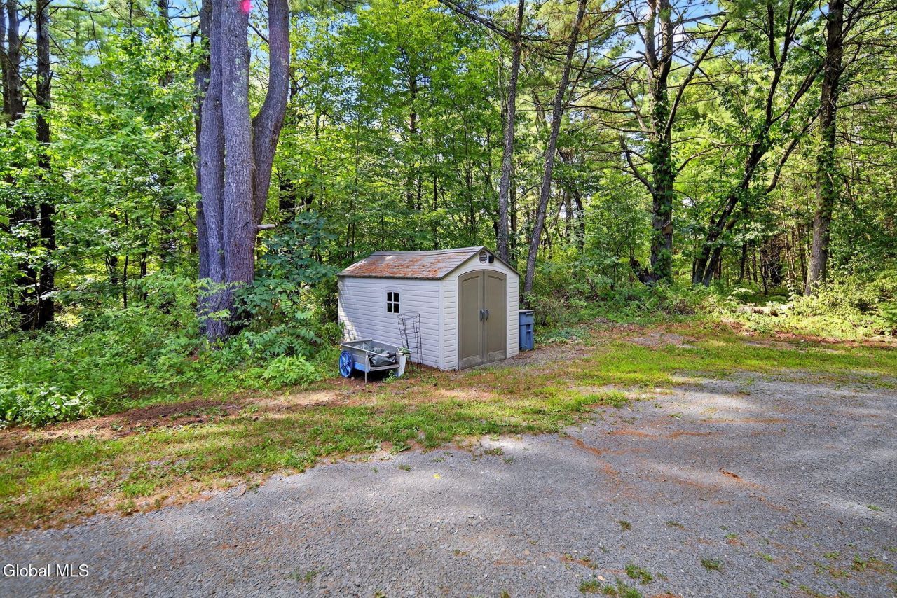 Valatie, New York, 12184, United States, 5 Bedrooms Bedrooms, ,3 BathroomsBathrooms,Residential,For Sale,1924980