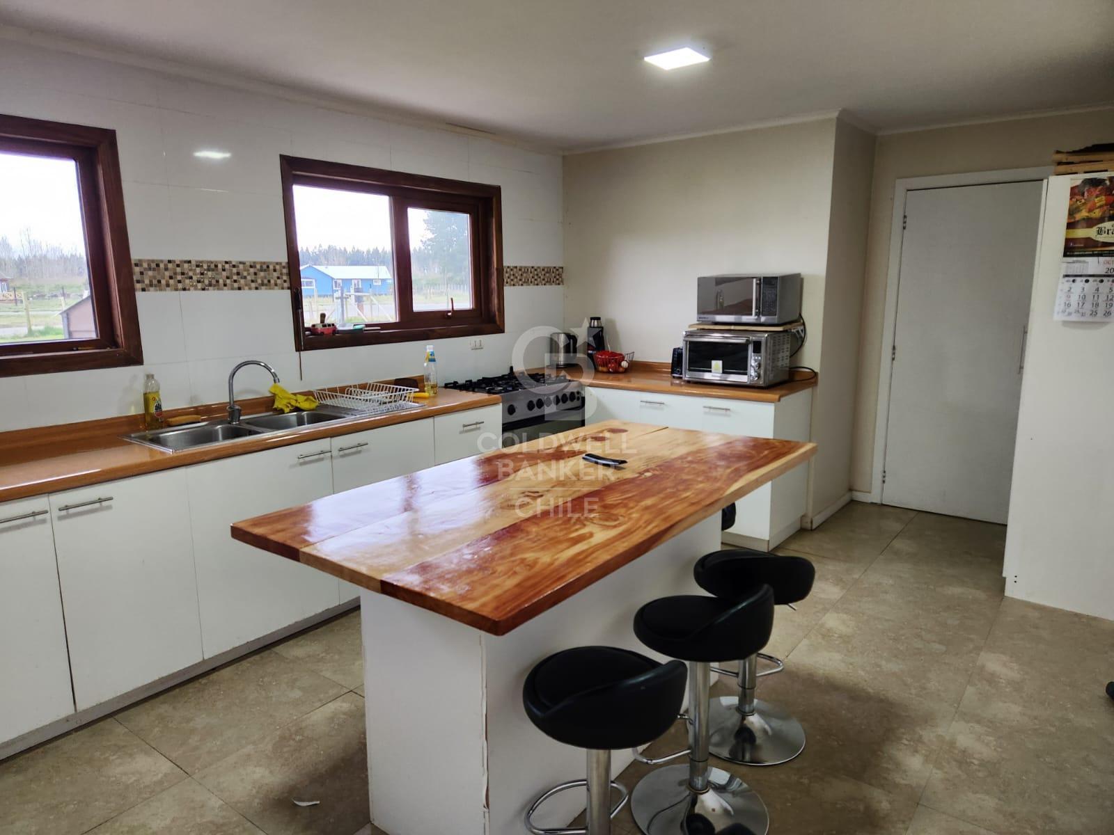 Frutillar, Chile, 9 Bedrooms Bedrooms, ,5 BathroomsBathrooms,Residential,For Sale,1958195