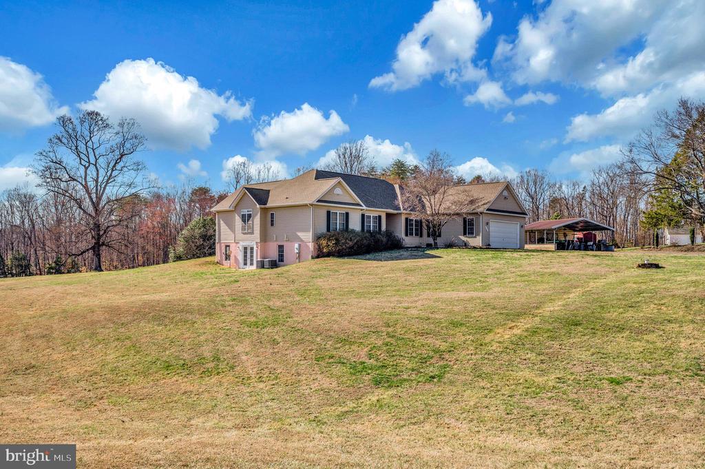 Sumerduck, Virginia, 22742, United States, 4 Bedrooms Bedrooms, ,5 BathroomsBathrooms,Residential,For Sale,2048793