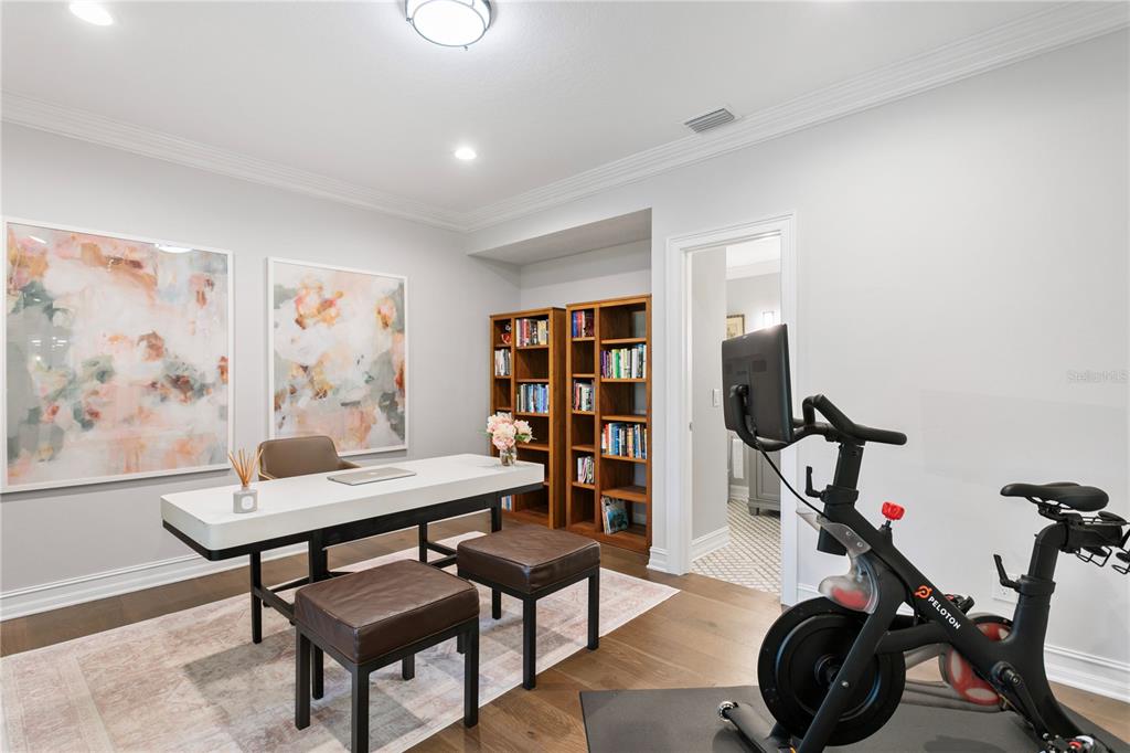 Tampa, Florida, 33613, United States, 7 Bedrooms Bedrooms, ,8 BathroomsBathrooms,Residential,For Sale,1979226