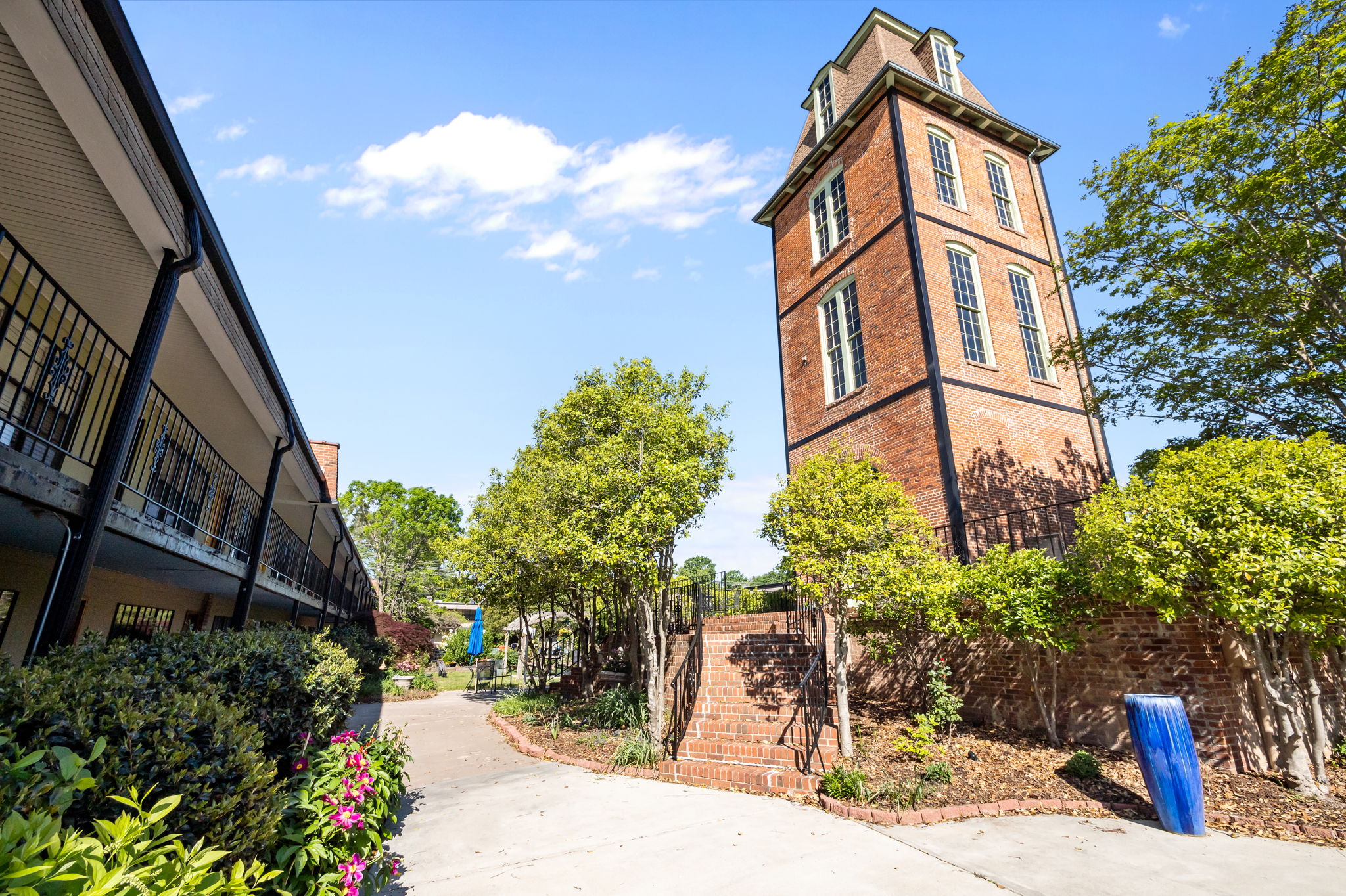  807 W Trinity Avenue, Durham, NC, 27701 - 物件實景