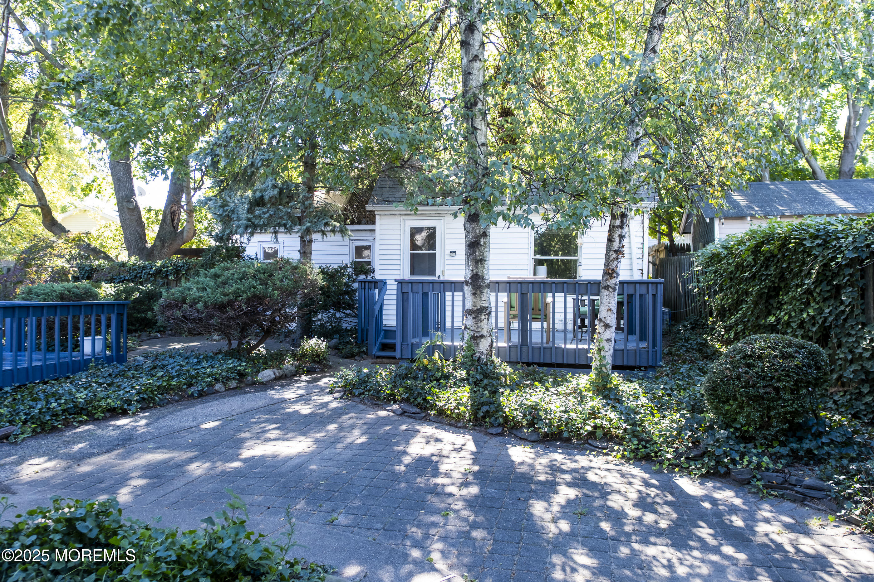 Leonardo, New Jersey, 07737, United States, 4 Bedrooms Bedrooms, ,3 BathroomsBathrooms,Residential,For Sale,1989142