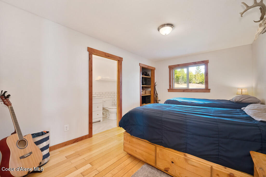 Priest River, Idaho, 83856, United States, 5 Bedrooms Bedrooms, ,4 BathroomsBathrooms,Residential,For Sale,1770577