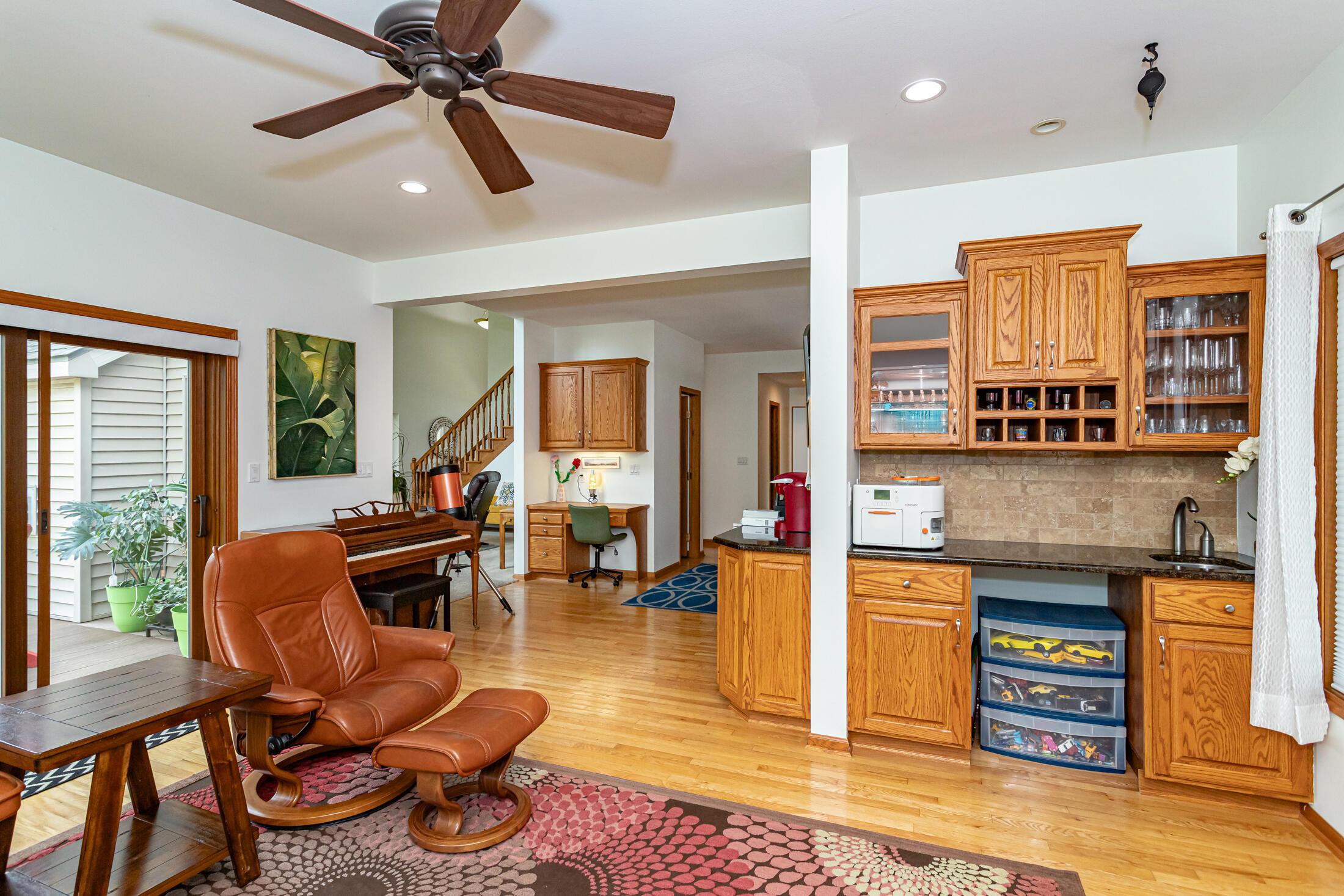 Ames, Iowa, 50014, United States, 5 Bedrooms Bedrooms, ,5 BathroomsBathrooms,Residential,For Sale,1935039